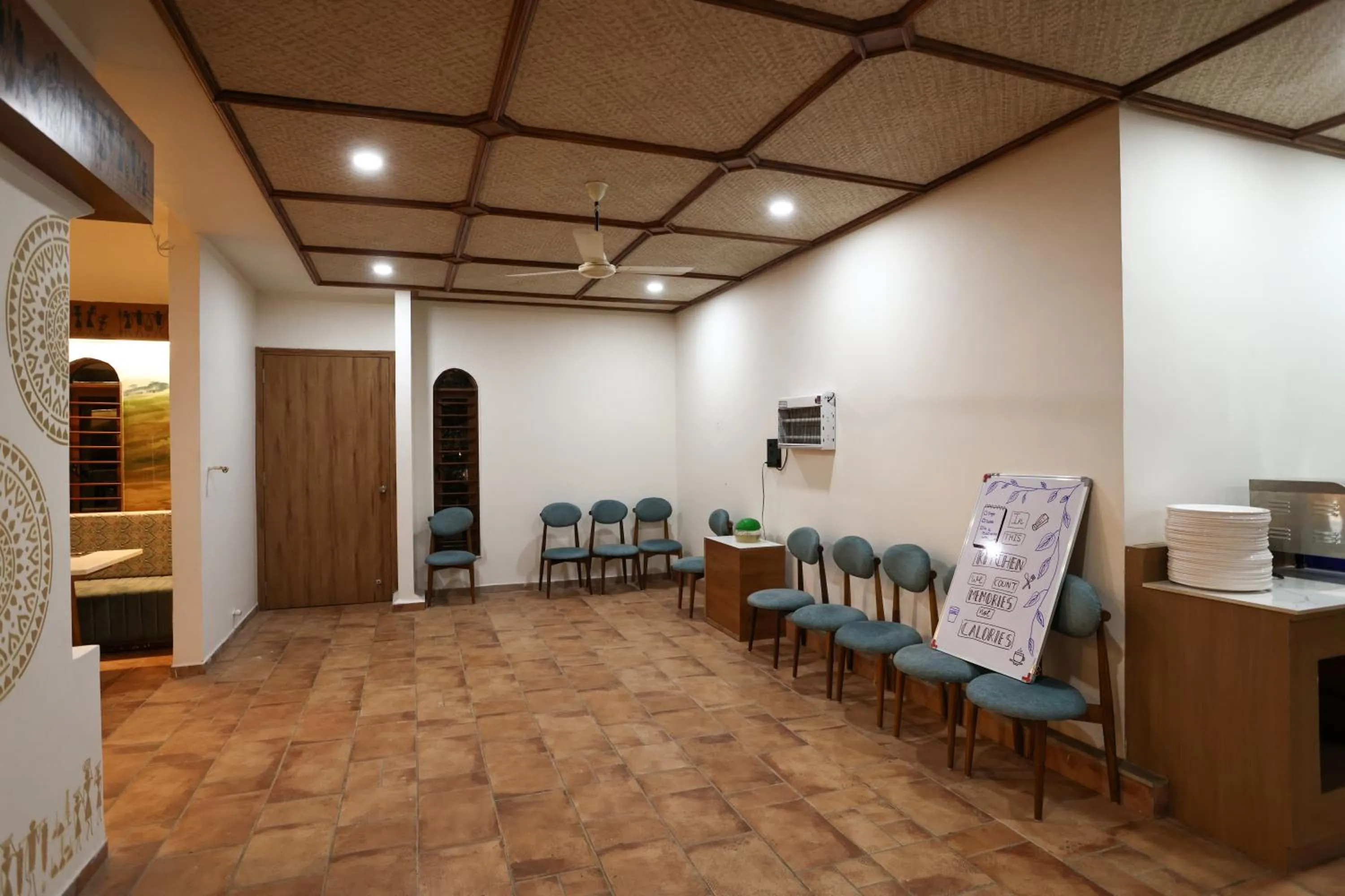 Seating area in Le Casa Lion Resort A Premium Resort In Sasan Gir