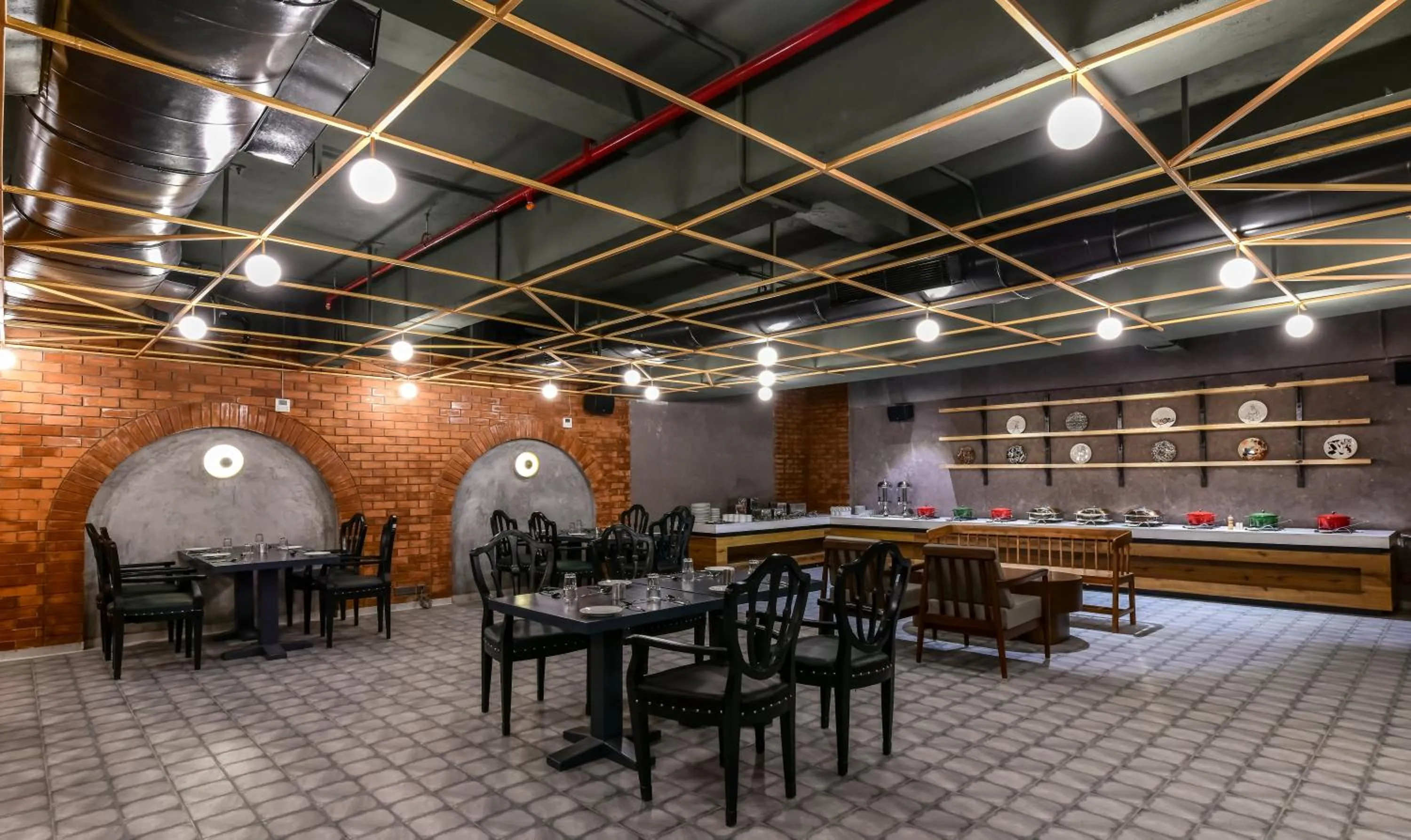 Restaurant/places to eat in Regenta Inn Downton Raipur