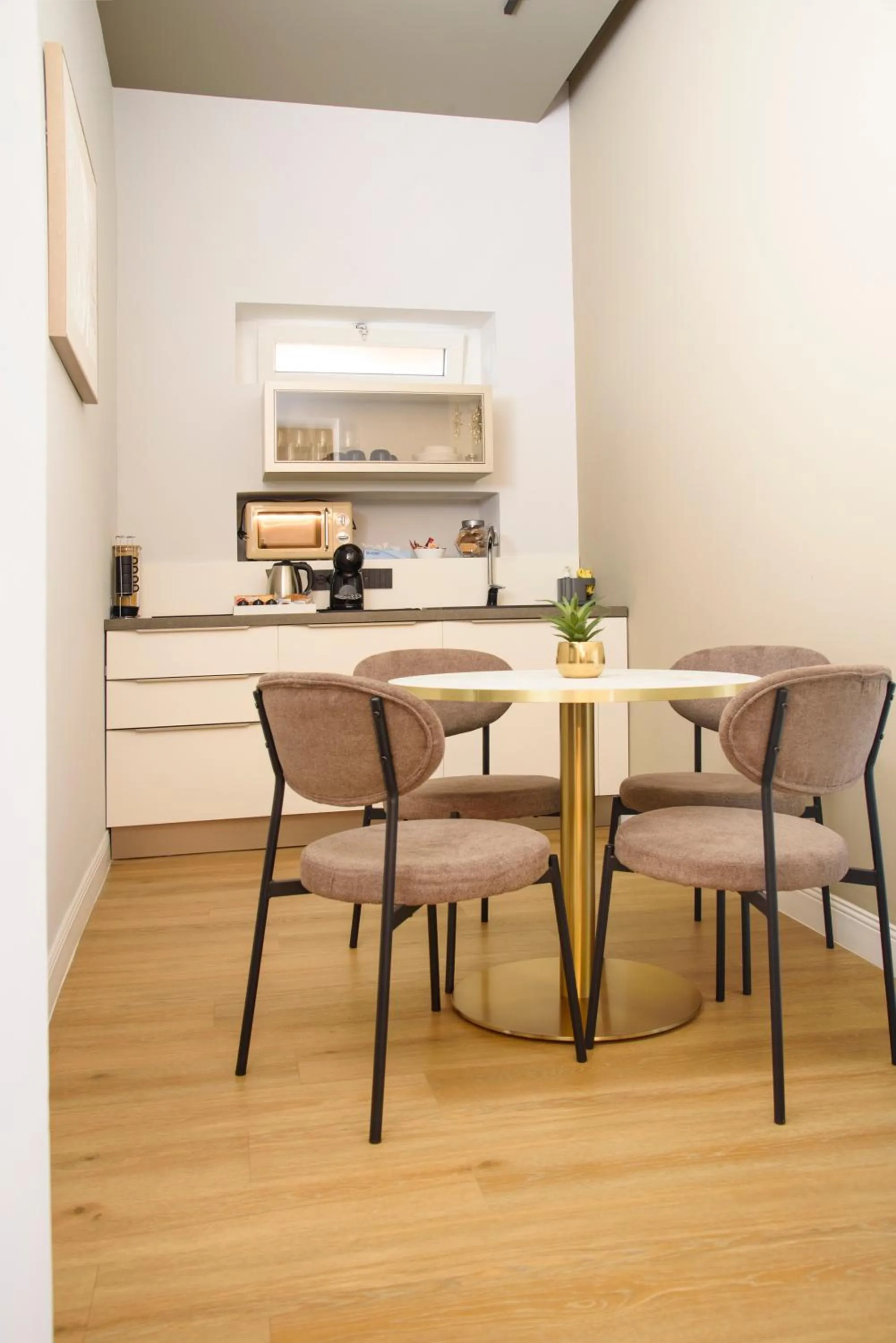 Coffee/tea facilities in Vesuvius Palace Aparthotel