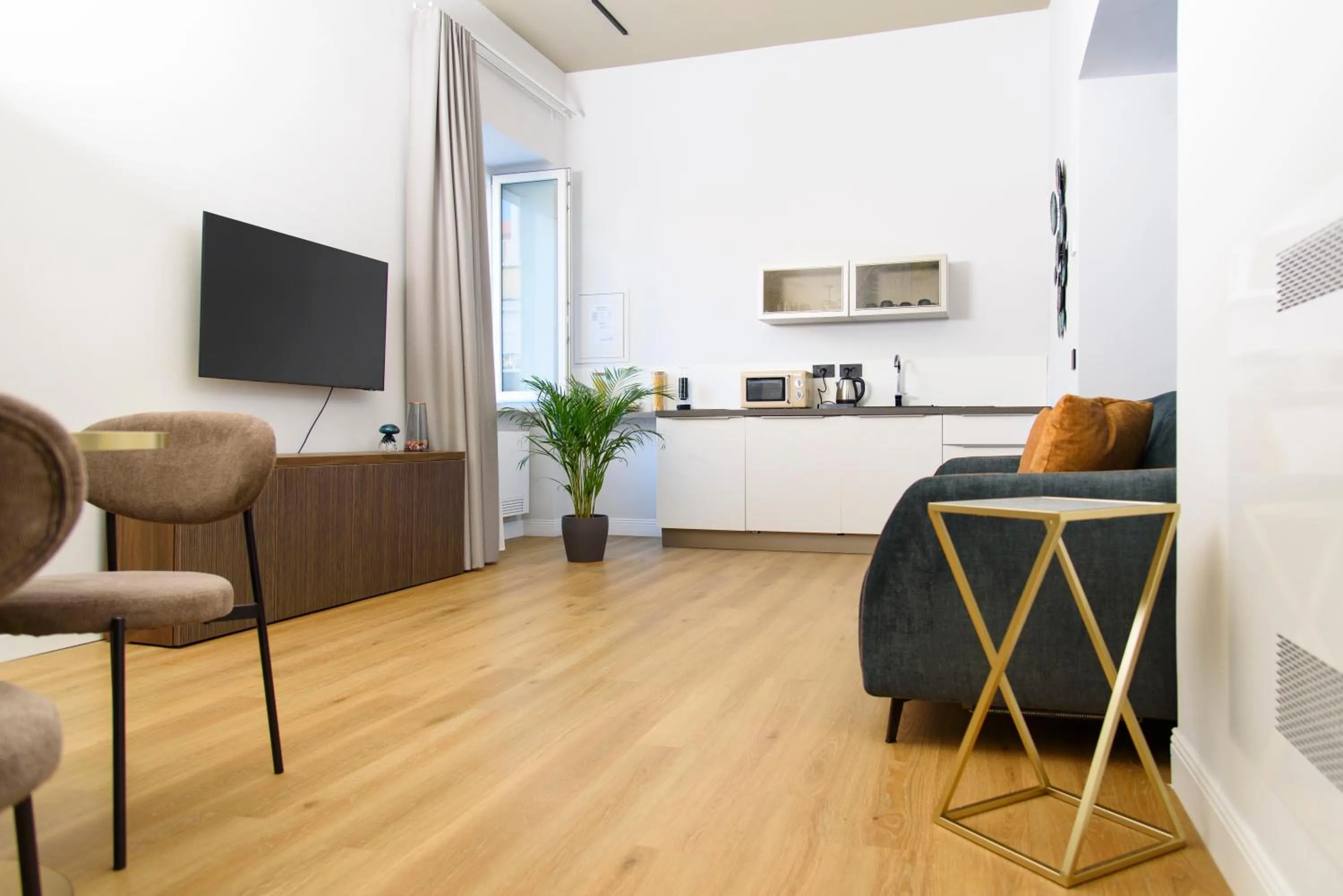 TV and multimedia in Vesuvius Palace Aparthotel