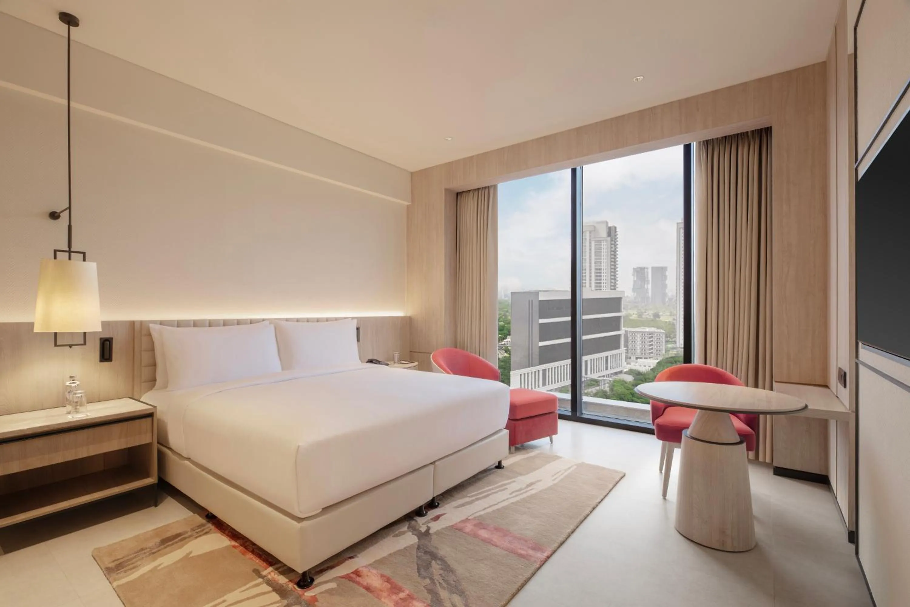 Bedroom, Bed in Hilton Gurugram Baani City Centre