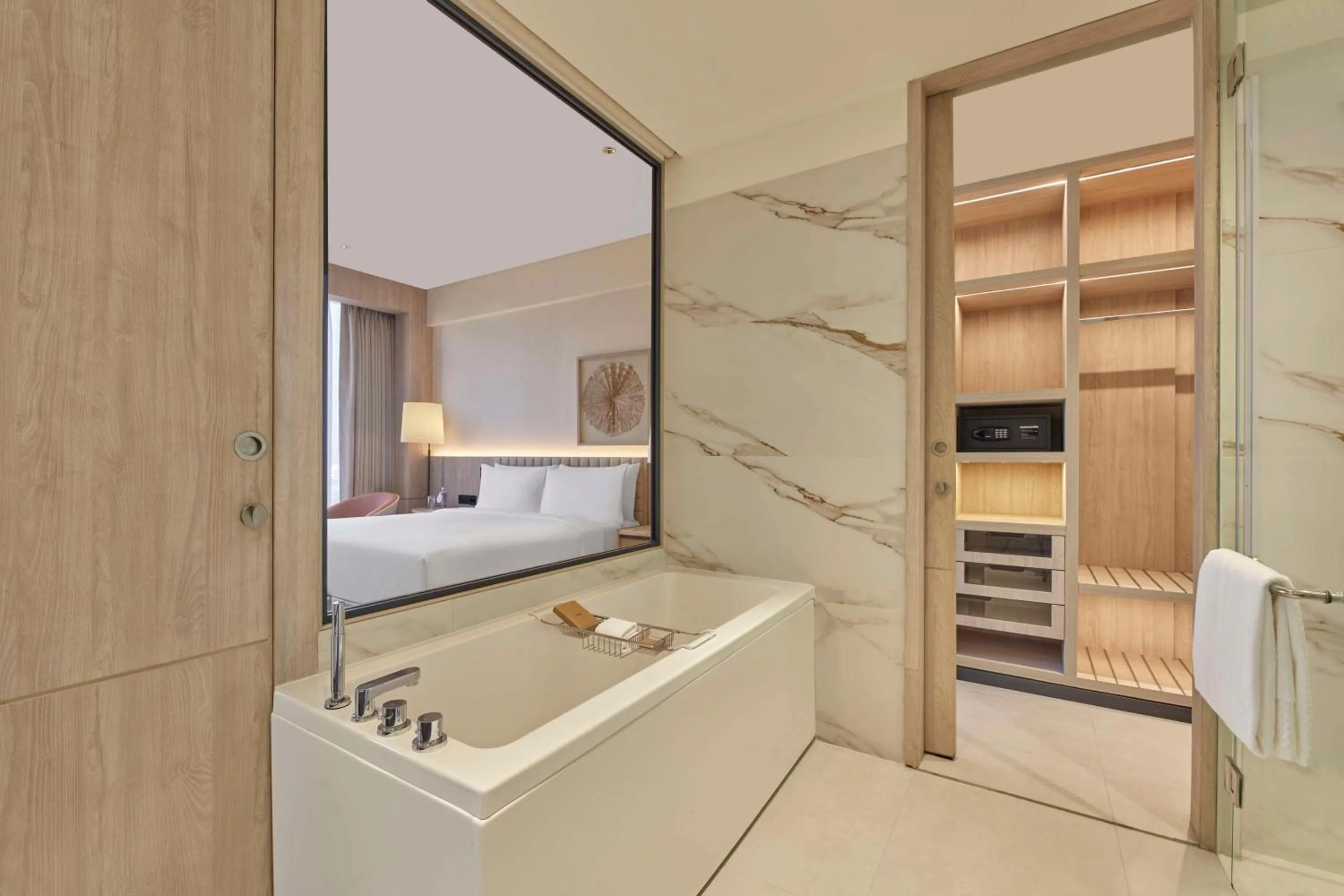 Bathroom, Bed in Hilton Gurugram Baani City Centre