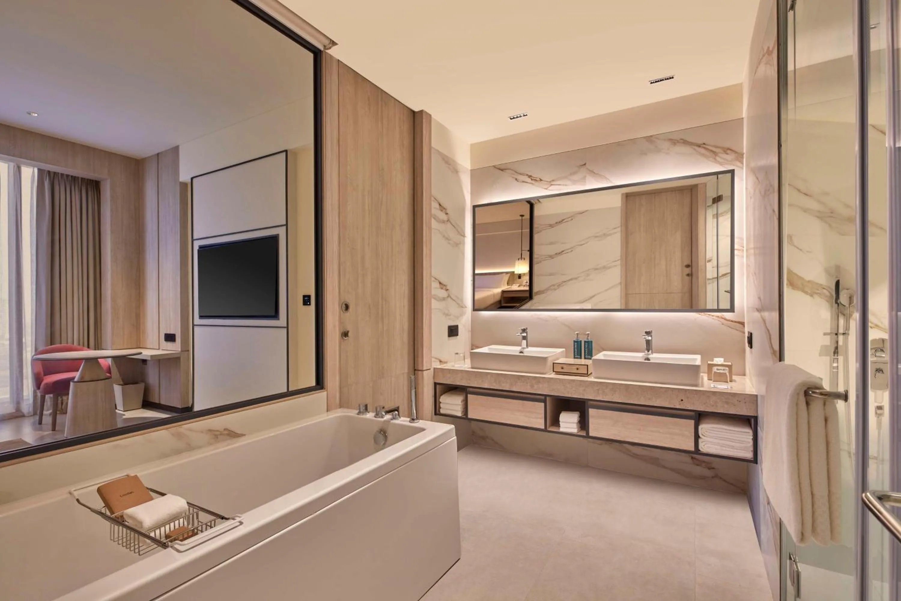 Bathroom, Bed in Hilton Gurugram Baani City Centre