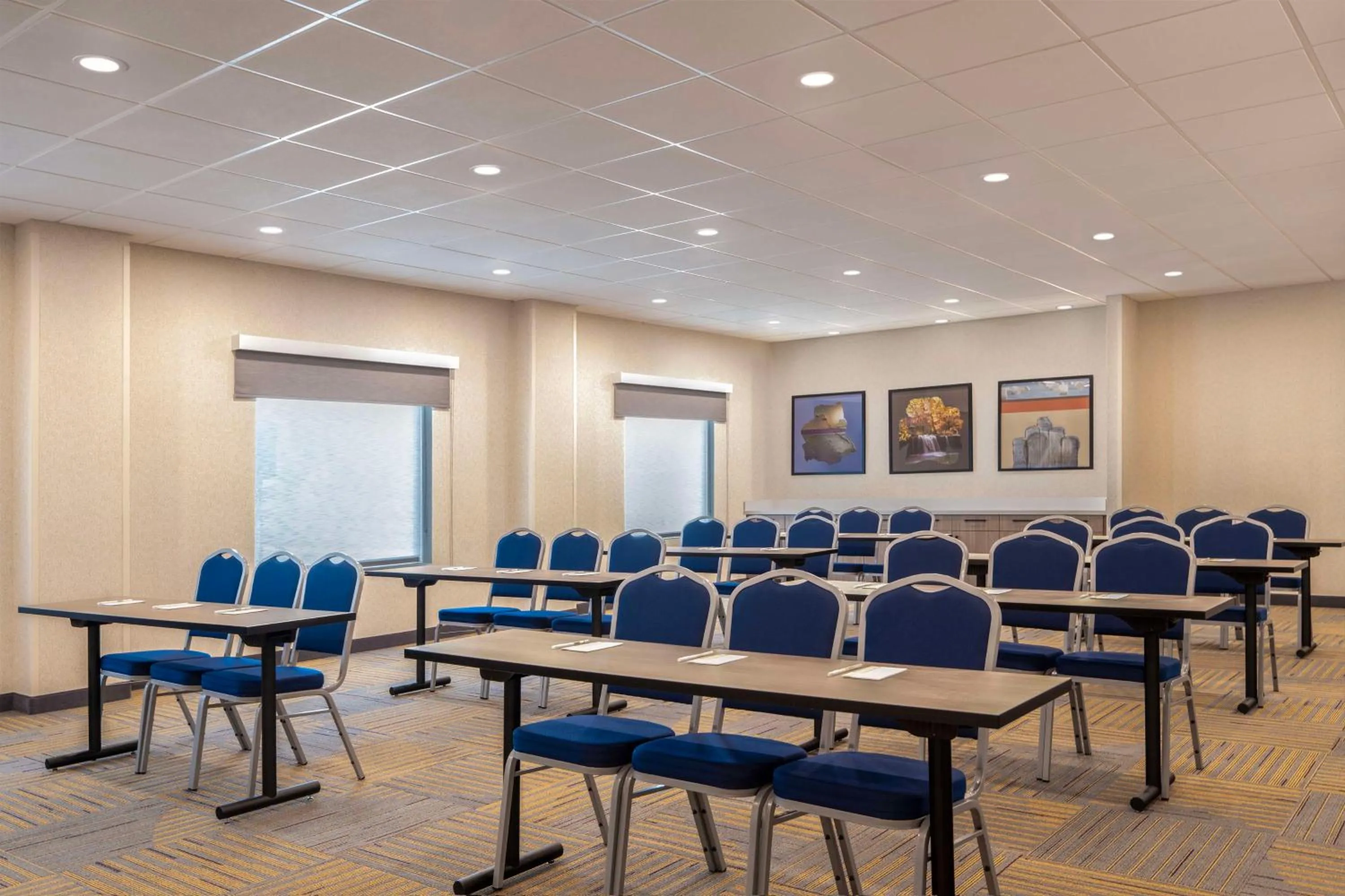 Meeting/conference room in Home2 Suites By Hilton Jonesboro