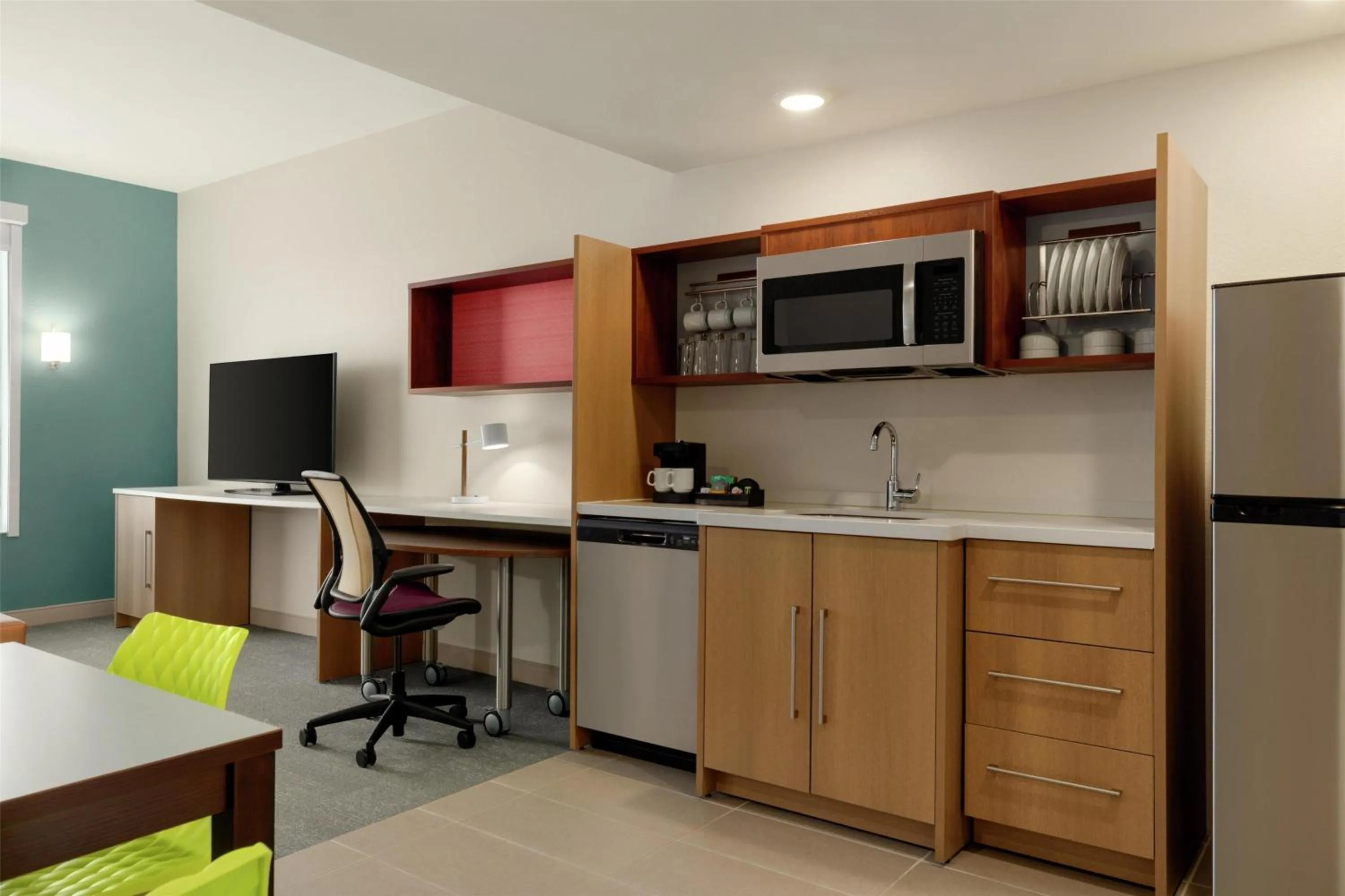 Kitchen or kitchenette in Home2 Suites By Hilton Dublin