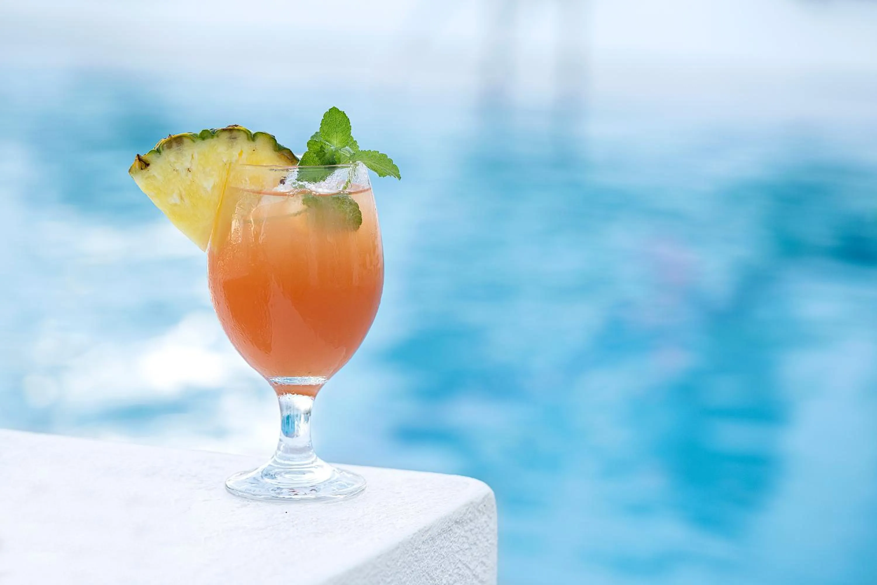 Food and drinks in Maritimo Beach Hotel