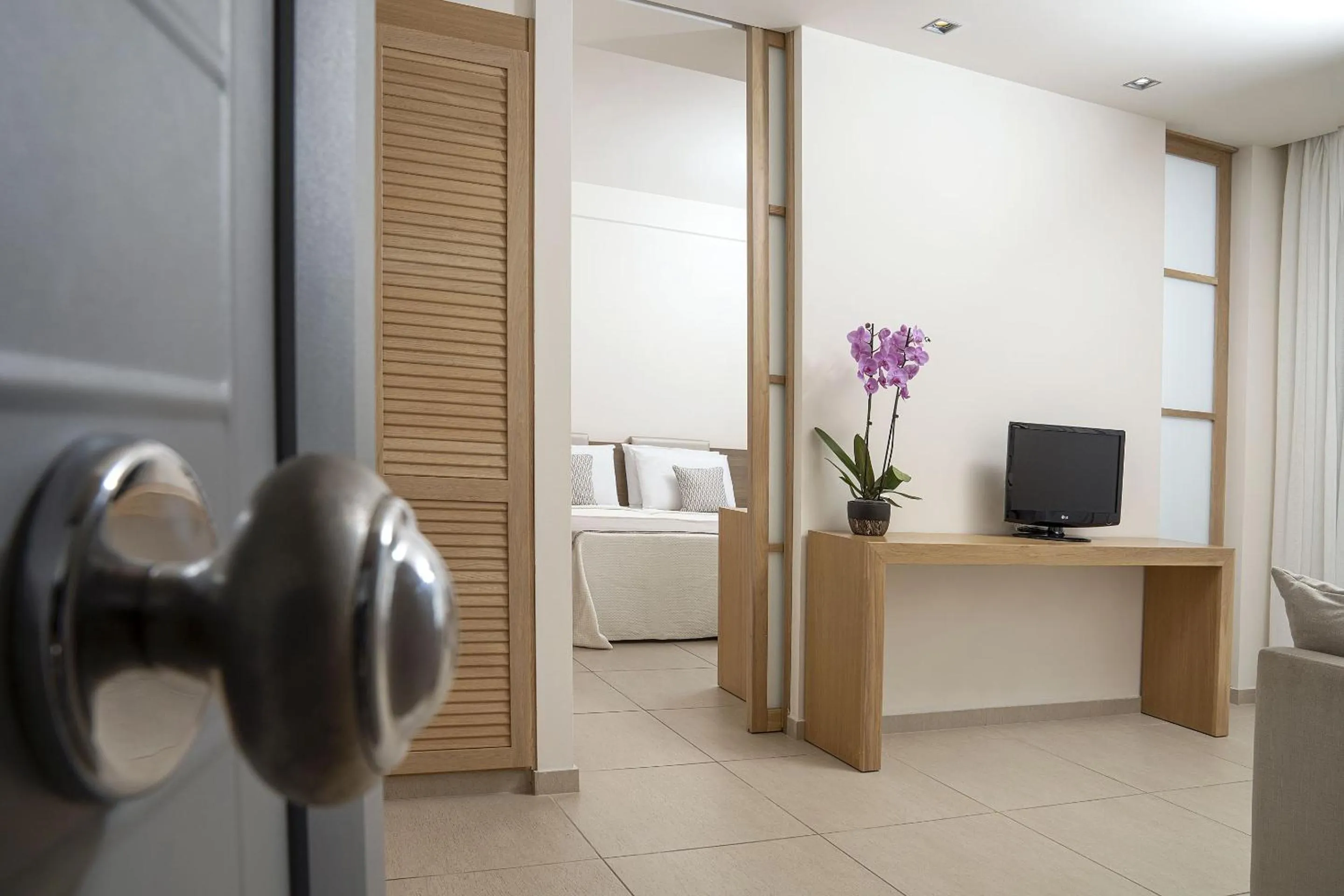 TV and multimedia, Bed in Maritimo Beach Hotel