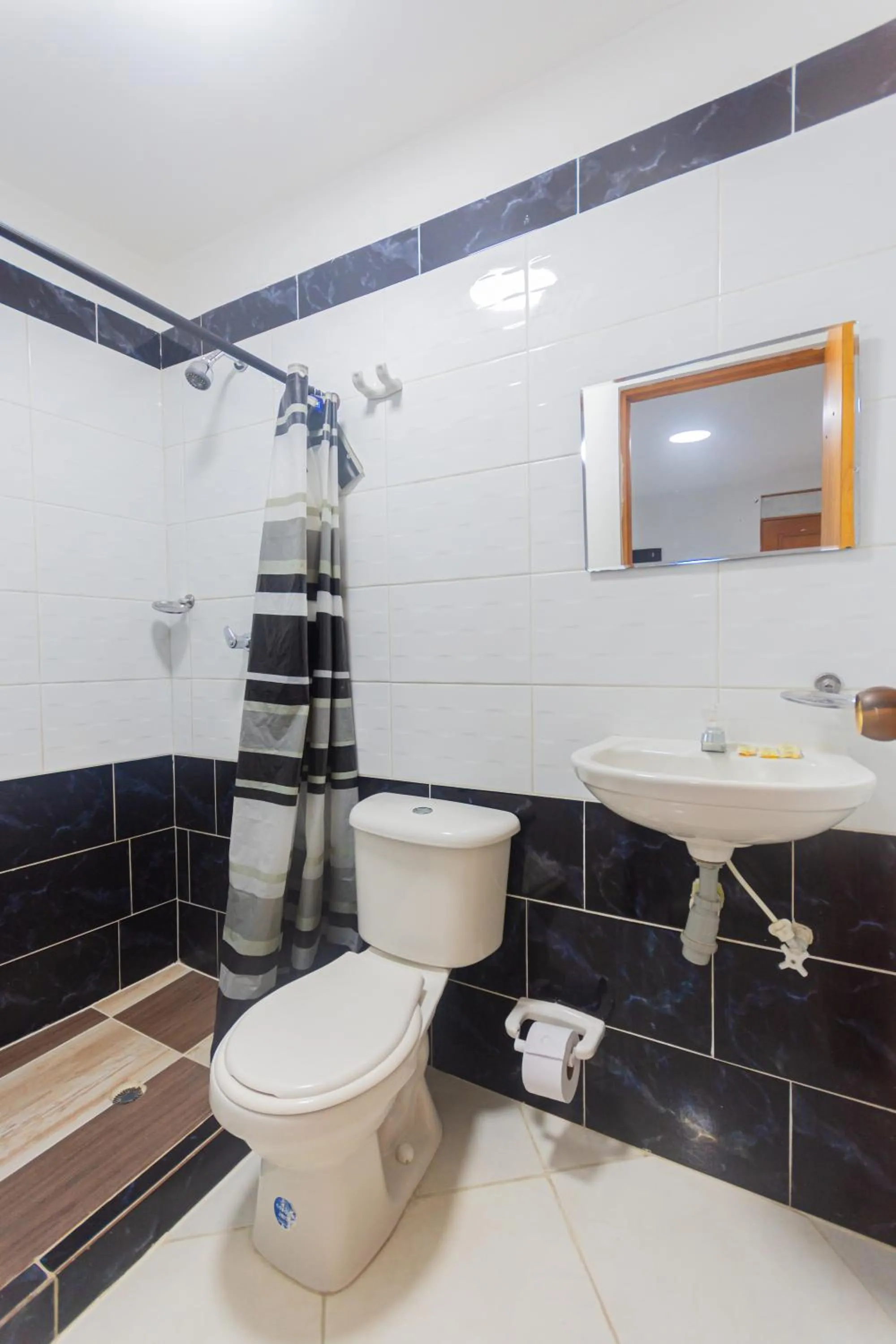 Toilet in Hotel Tropical San Jeronimo