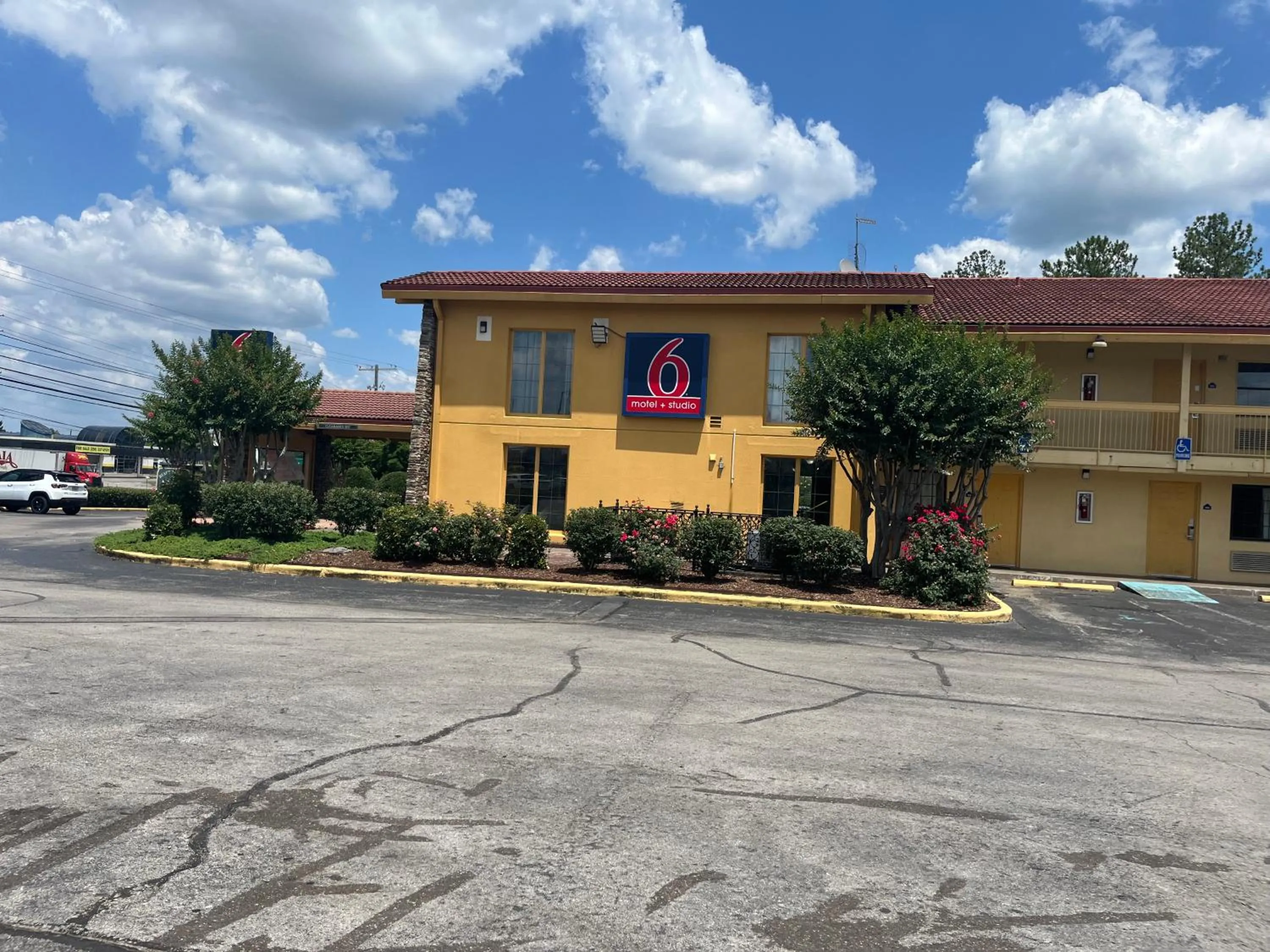 Studio 6 Huntsville, AL University Drive