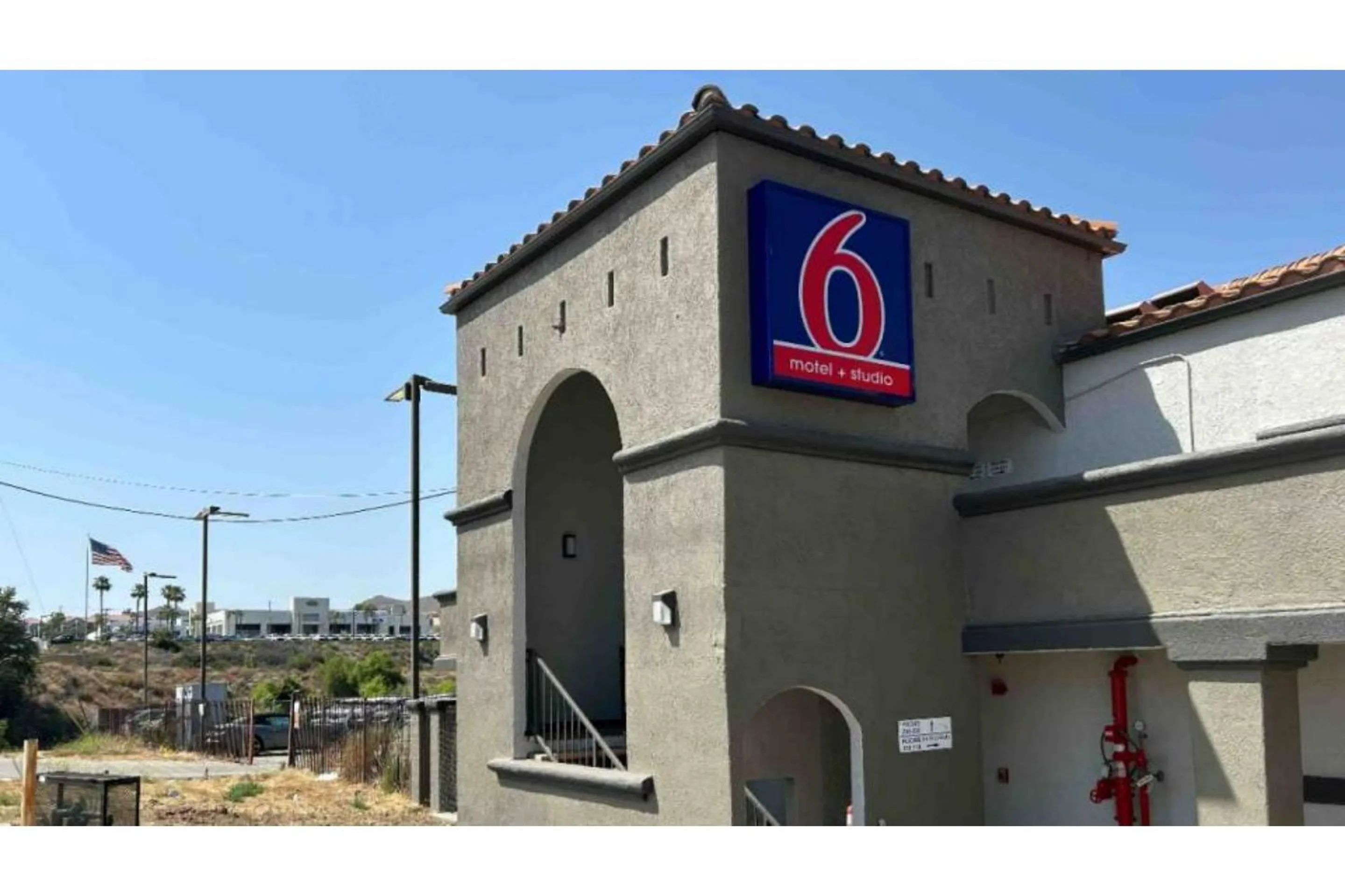 Facade/entrance in Studio 6 Lake Elsinore, CA