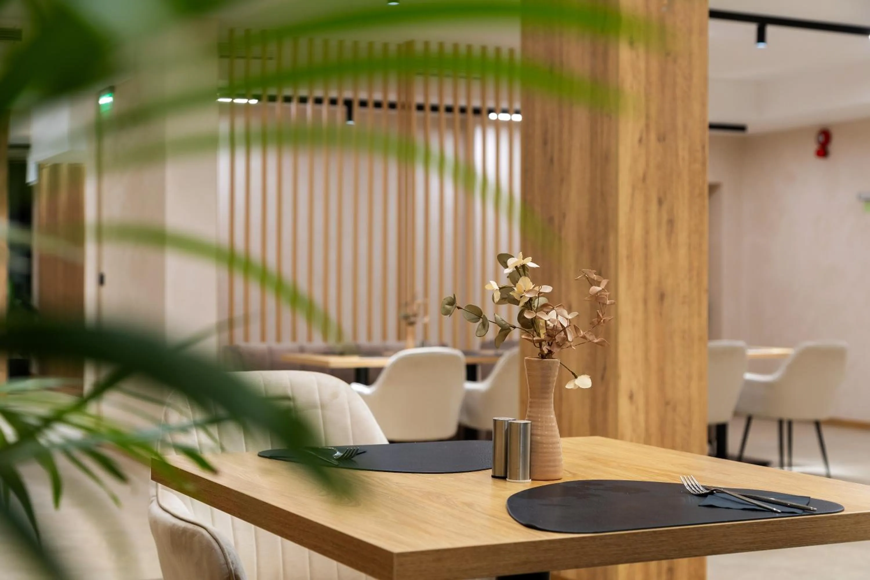 Restaurant/places to eat in AMAR Design Hotel by HMG