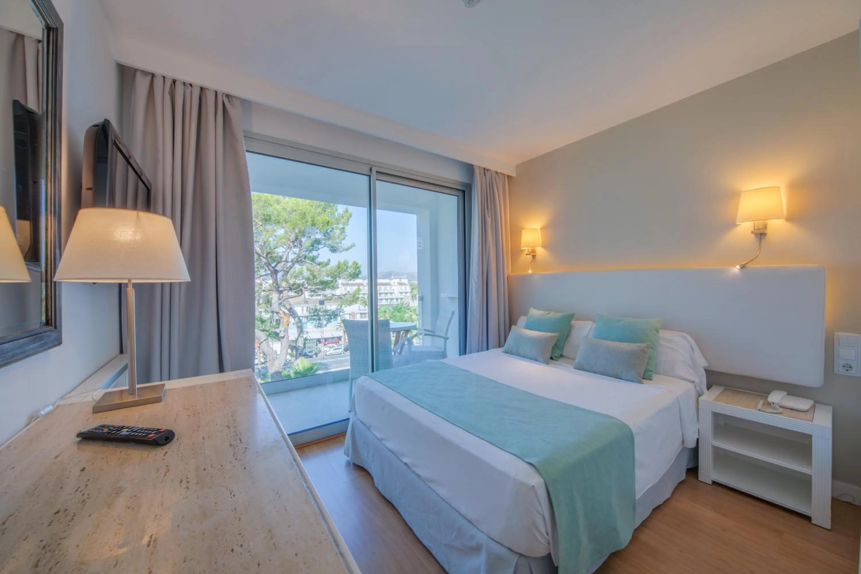 Bed in Playa Esperanza Resort Affiliated by Meliá