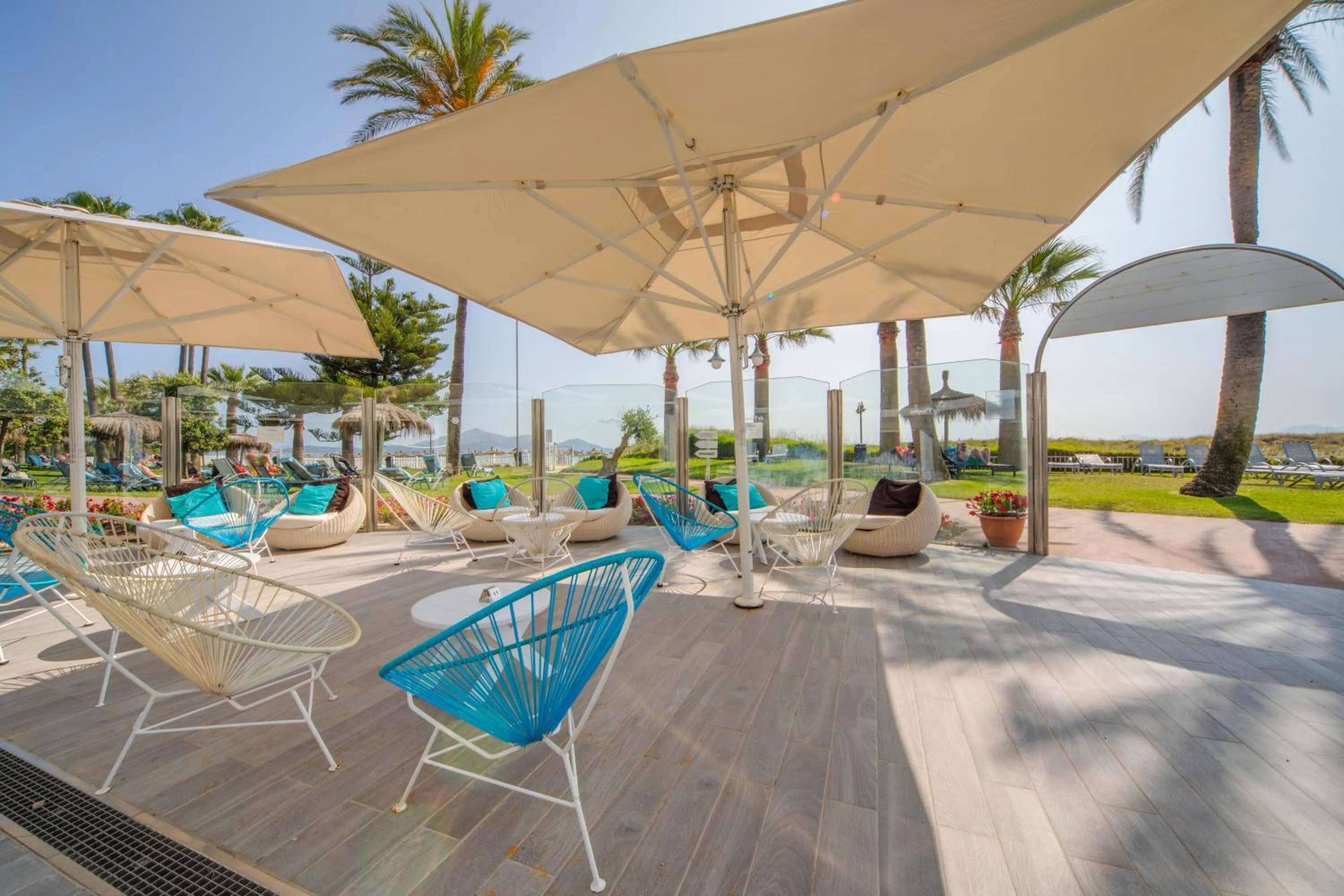 Lounge or bar in Playa Esperanza Resort Affiliated by Meliá