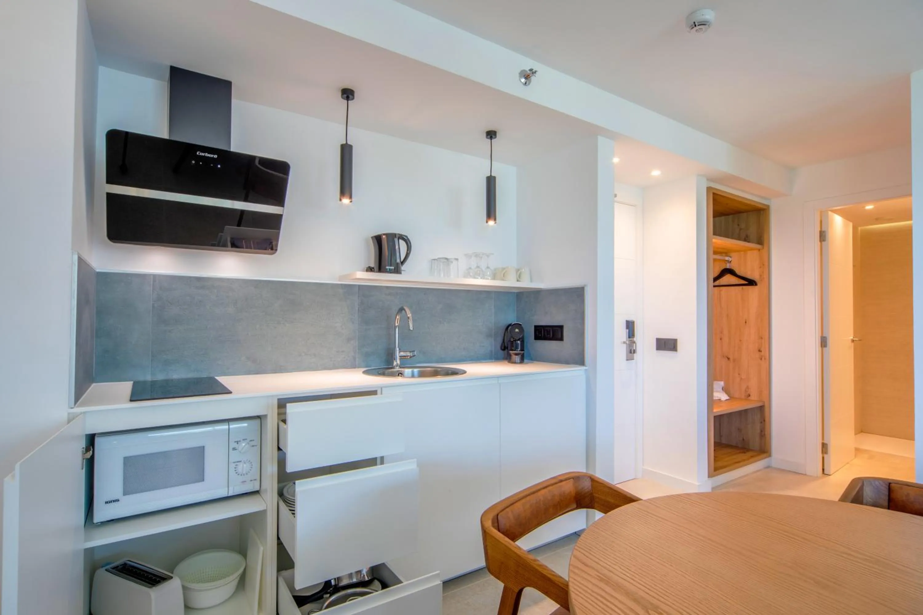 Kitchen or kitchenette in Playa Esperanza Resort Affiliated by Meliá