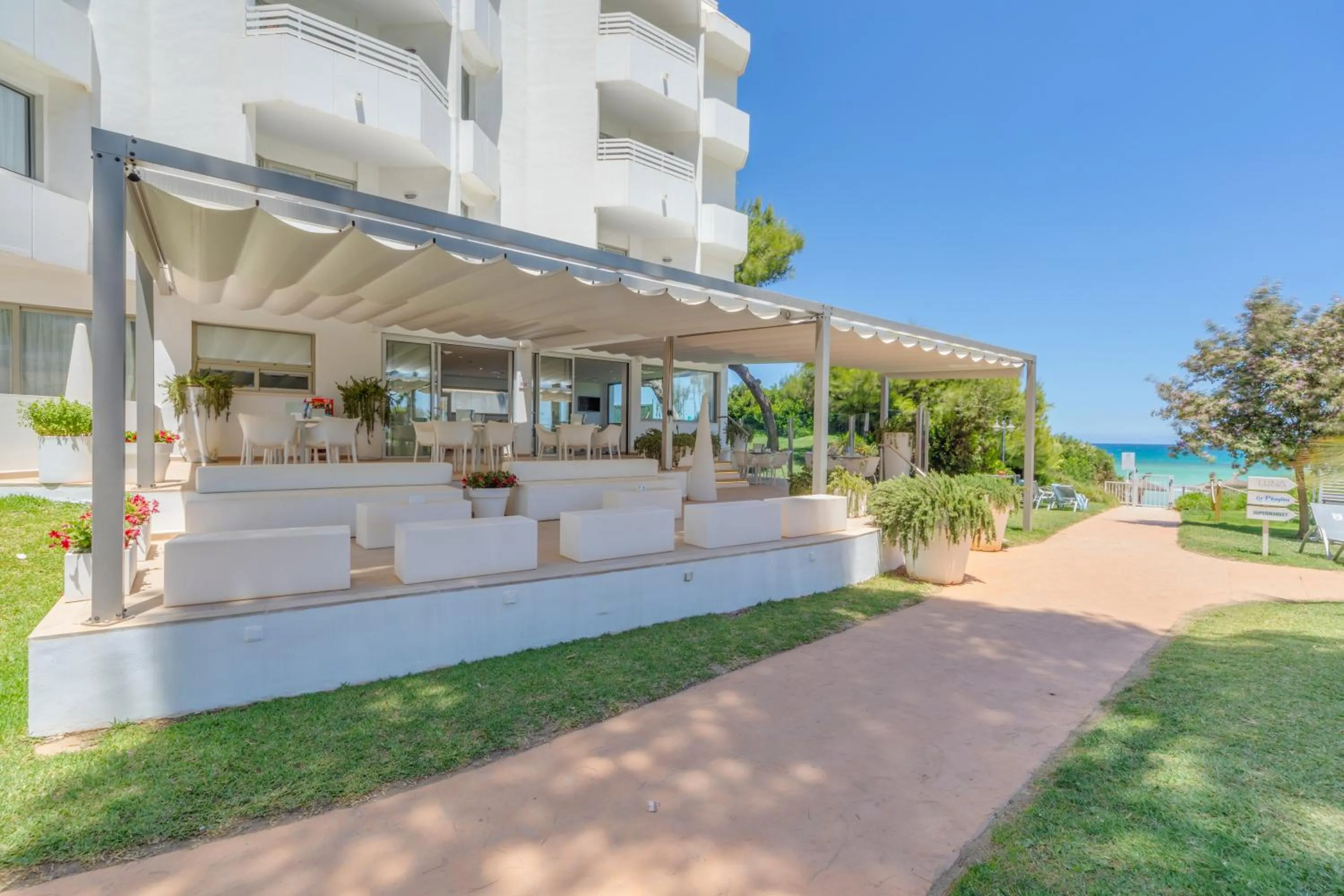 Property building in Playa Esperanza Resort Affiliated by Meliá