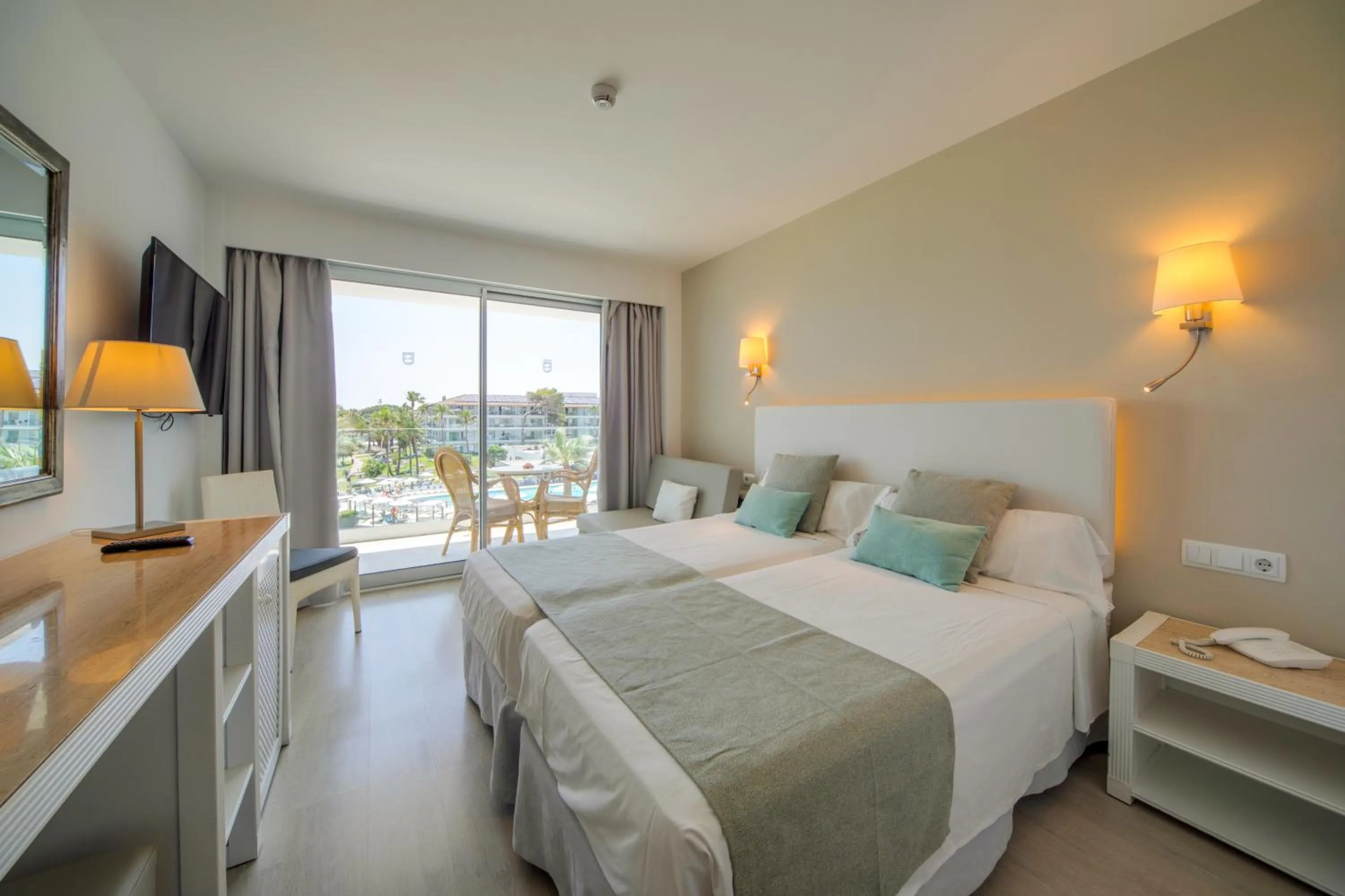 Bed in Playa Esperanza Resort Affiliated by Meliá