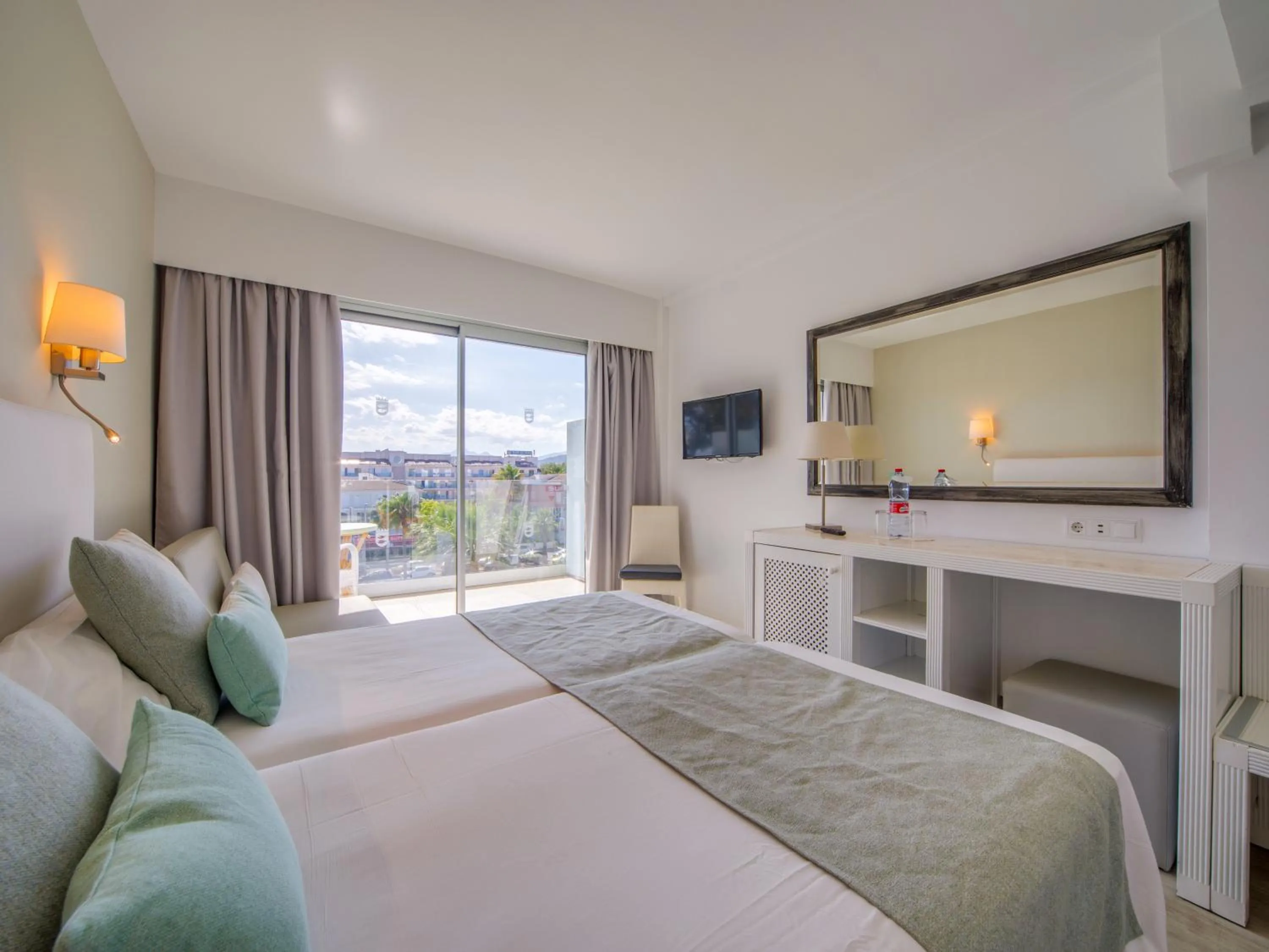 Bed in Playa Esperanza Resort Affiliated by Meliá