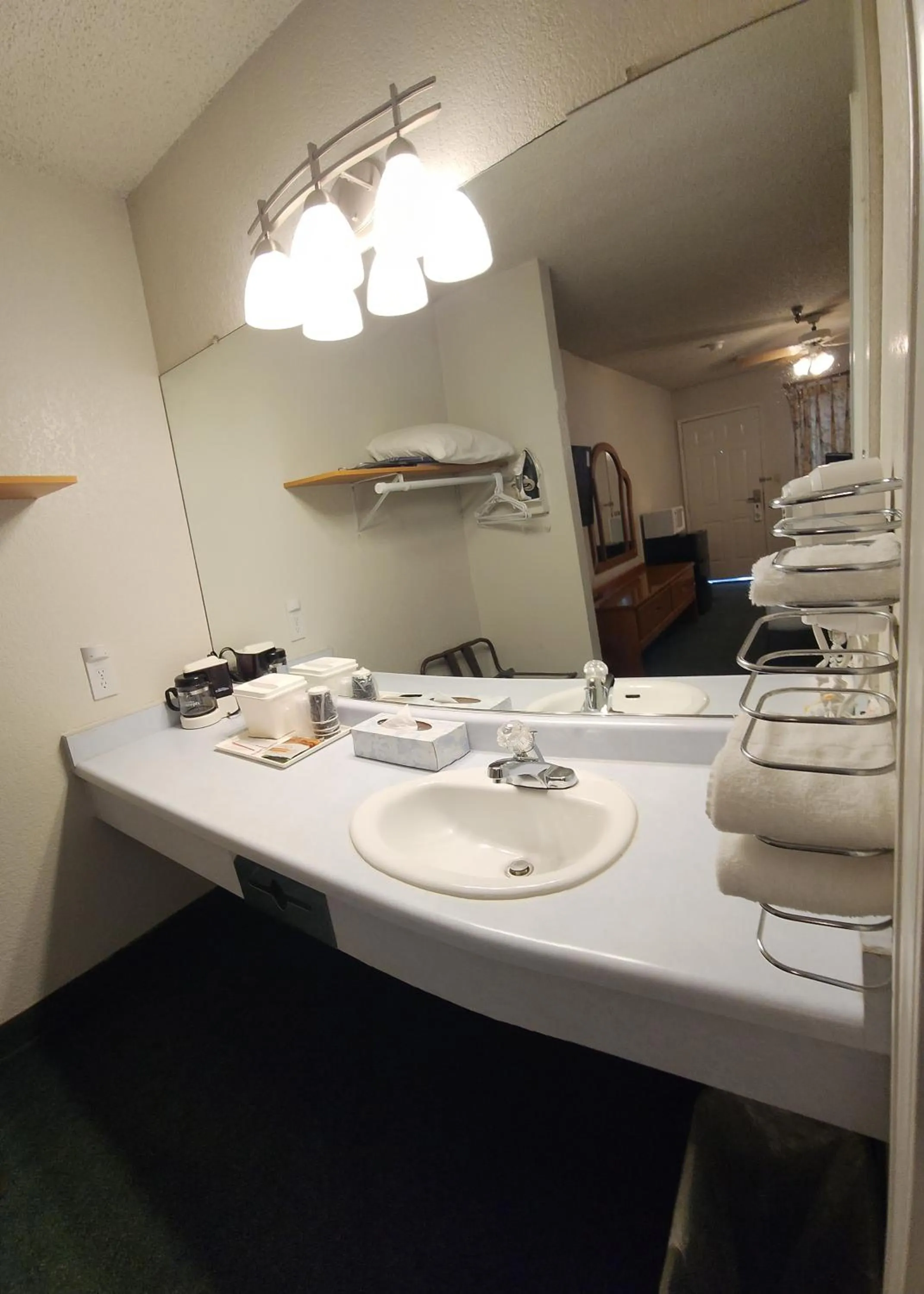 towels in Formosa Inn