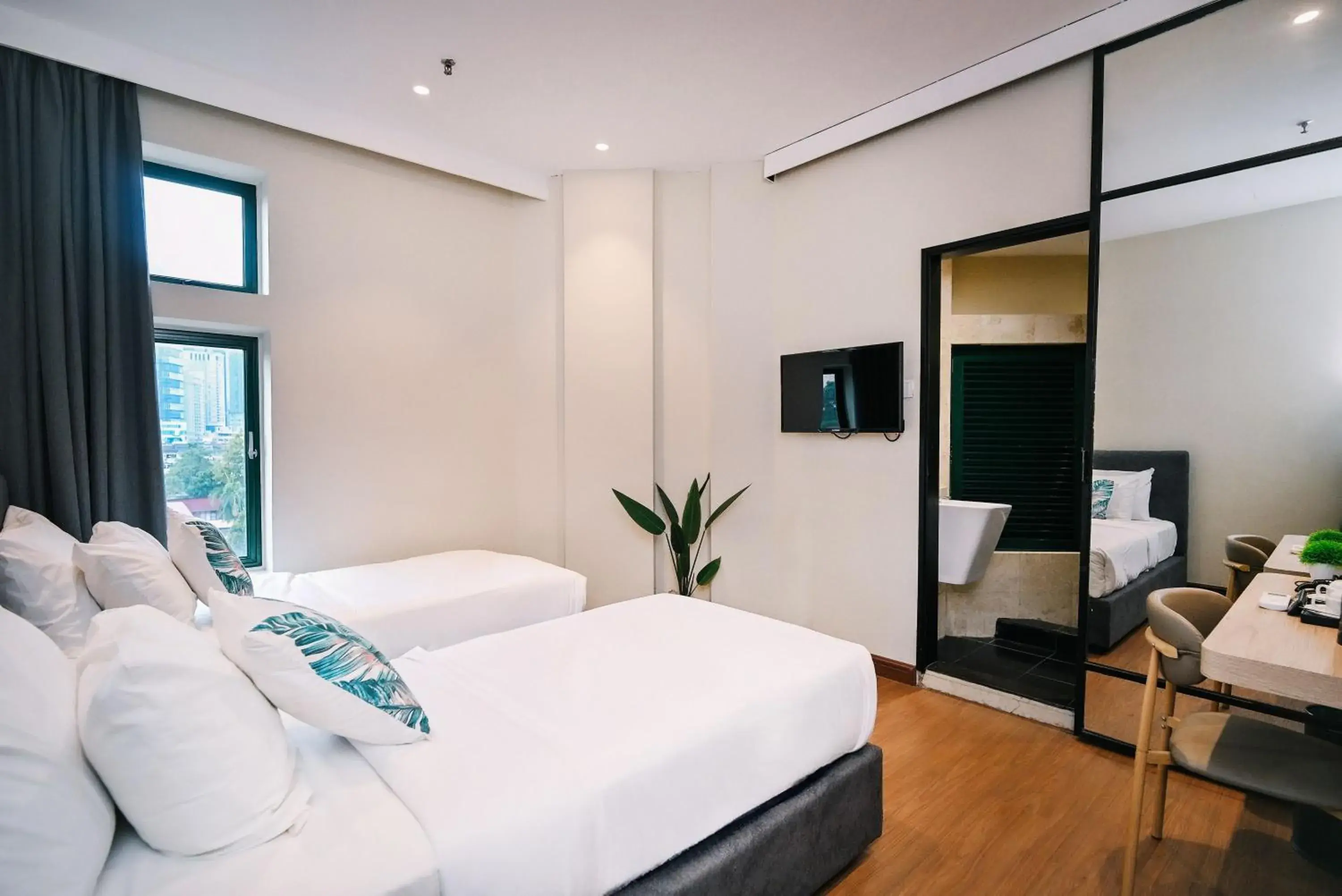 Deluxe Twin Room in Kingston Hotel 4 - TRX Deluxe Twin Room in Kingston Hotel 4 - TRX