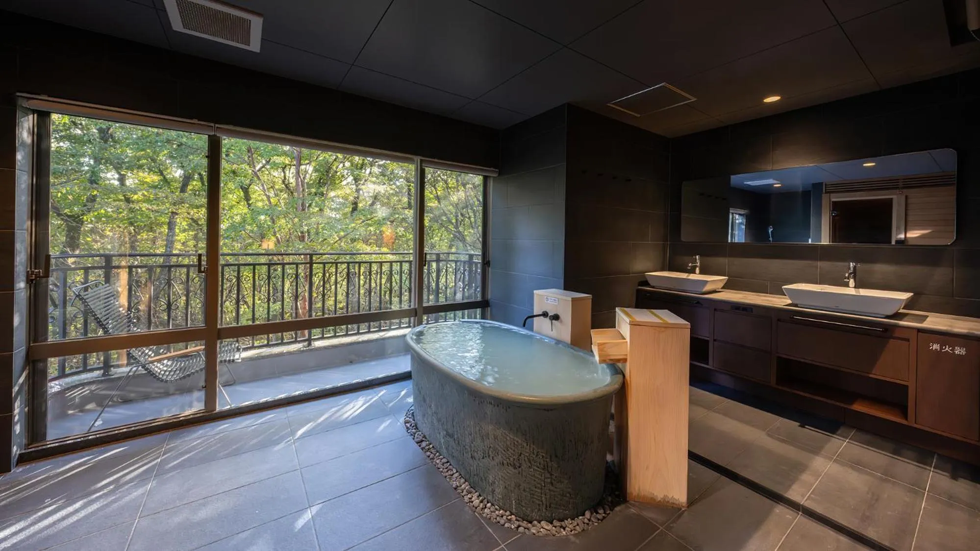 Nasu-Onsen Shinshun no Kago Hewitt Resort