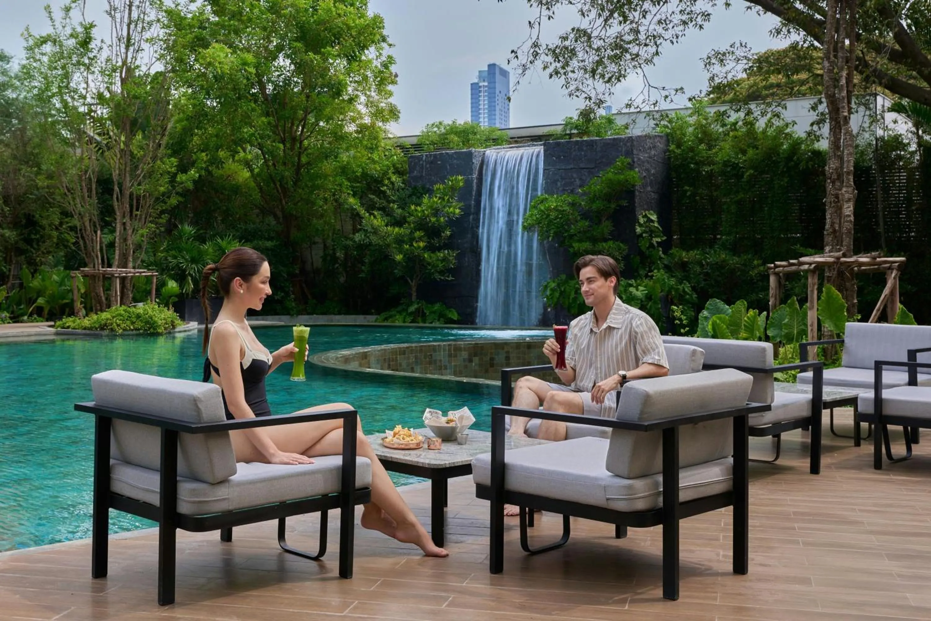 Swimming pool in Marriott Executive Apartments, Bangkok Townhall Sukhumvit