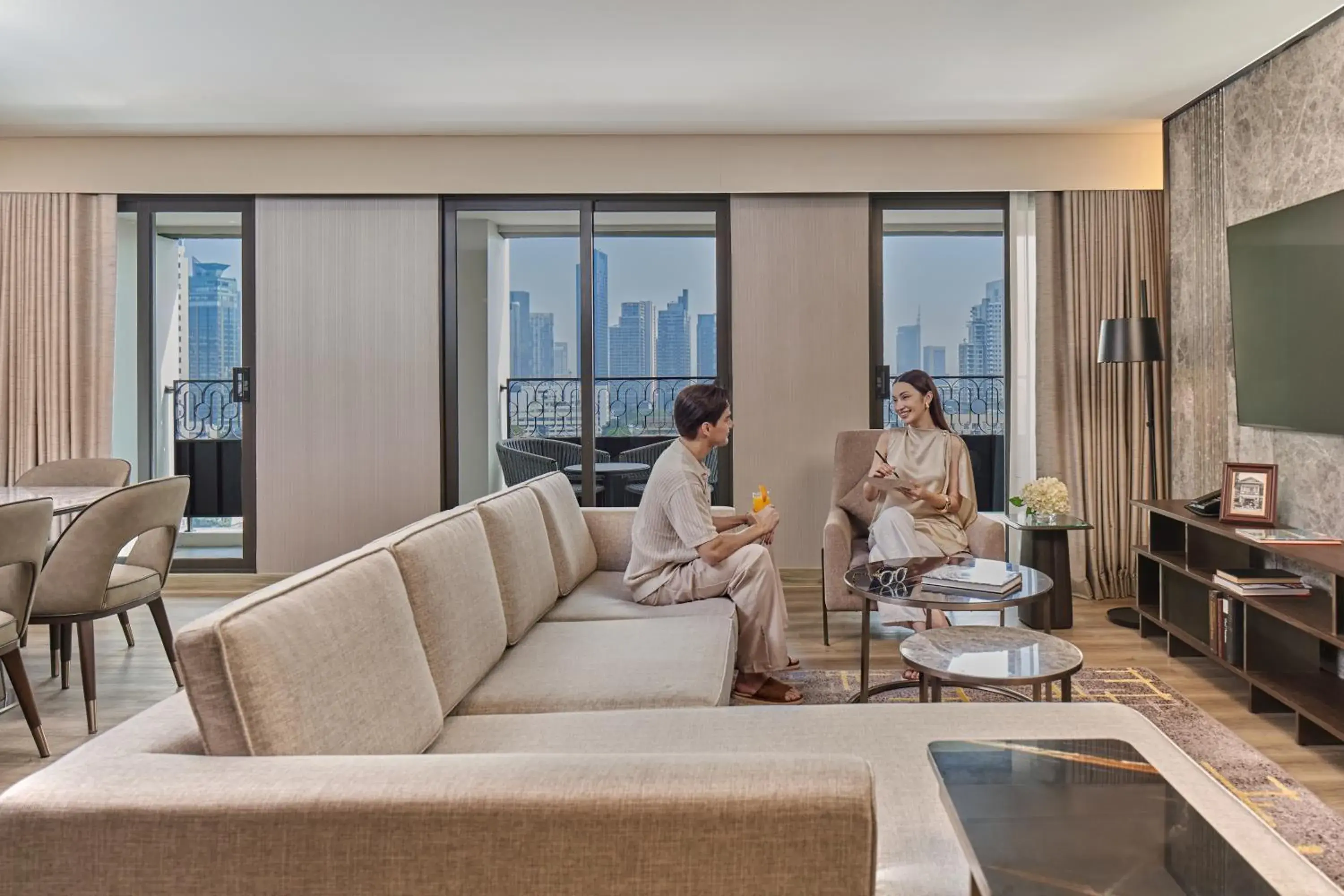 Three-Bedroom Premier Suite with City View in Marriott Executive Apartments, Bangkok Townhall Sukhumvit Three-Bedroom Premier Suite with City View in Marriott Executive Apartments, Bangkok Townhall Sukhumvit