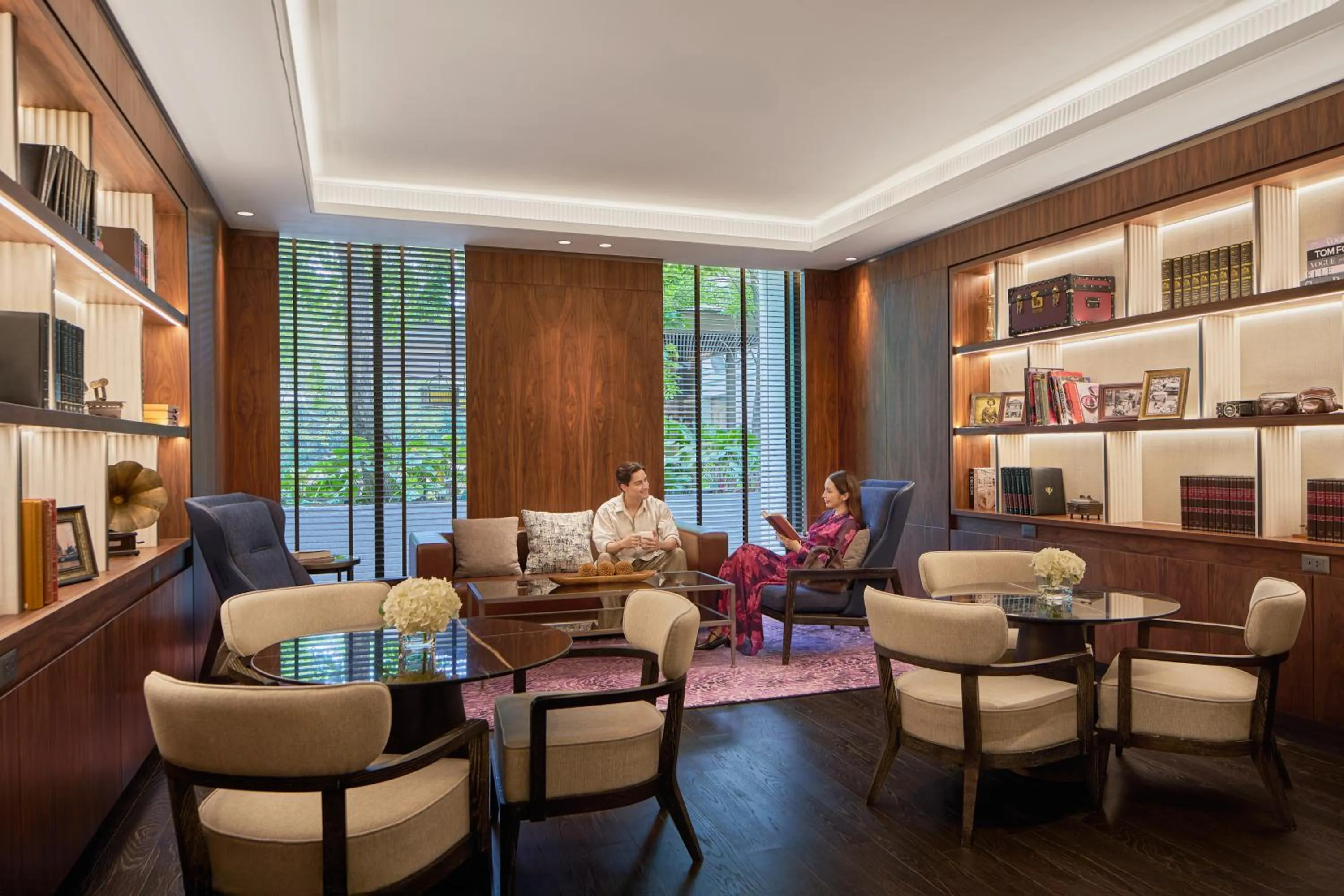 Lounge or bar in Marriott Executive Apartments, Bangkok Townhall Sukhumvit