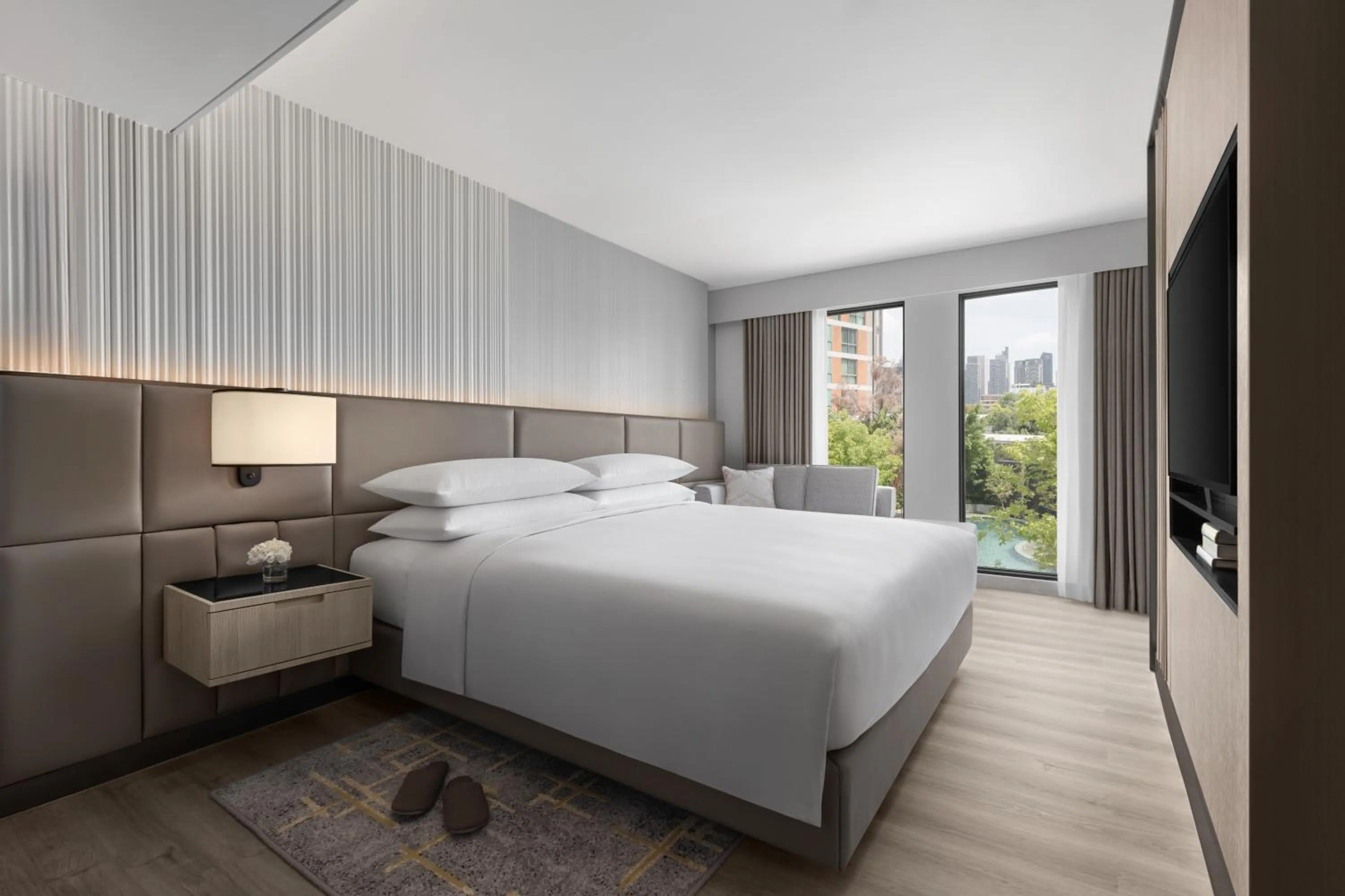 Bedroom, Bed in Marriott Executive Apartments, Bangkok Townhall Sukhumvit