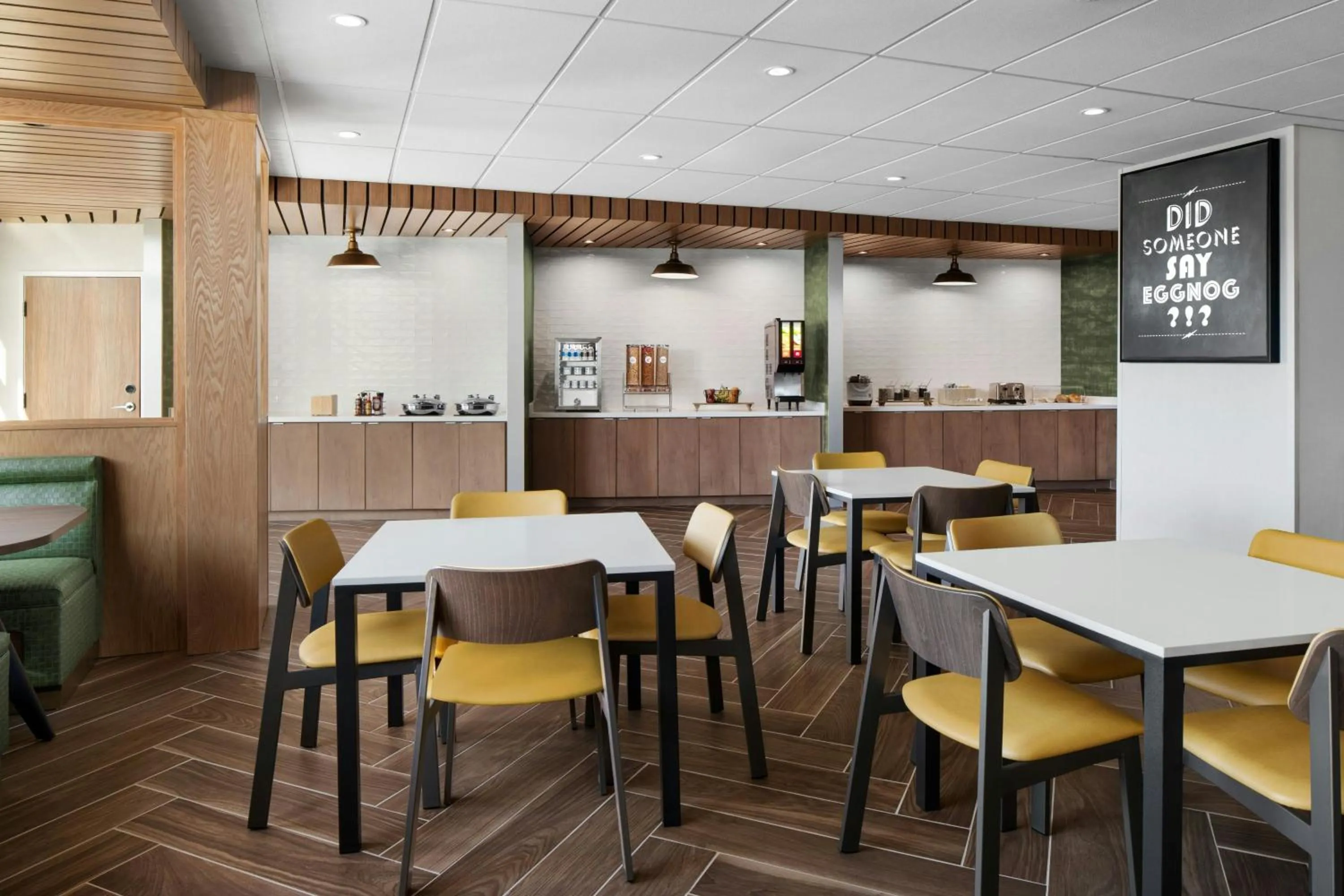 Breakfast in Fairfield by Marriott Inn & Suites Nashville Bellevue