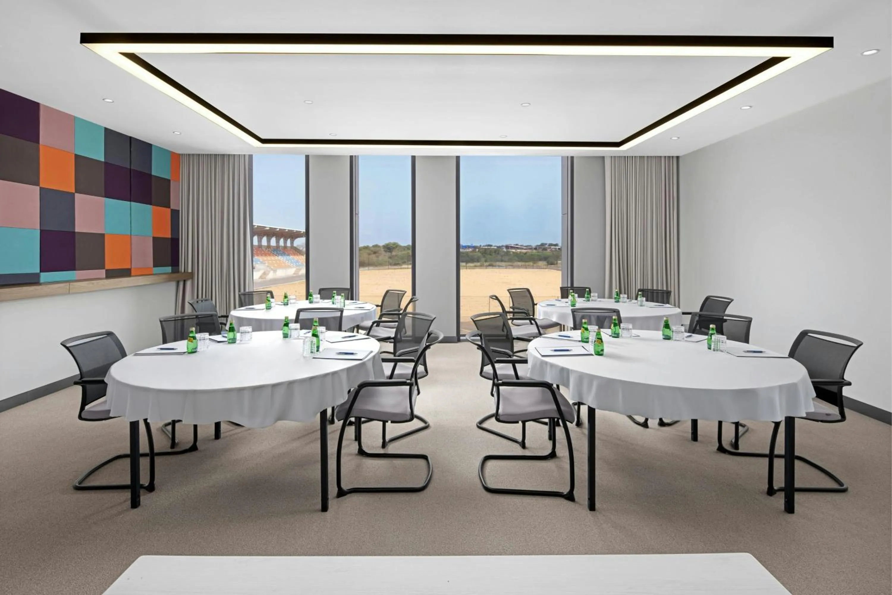 Meeting/conference room in Four Points by Sheraton Dakar Diamniadio