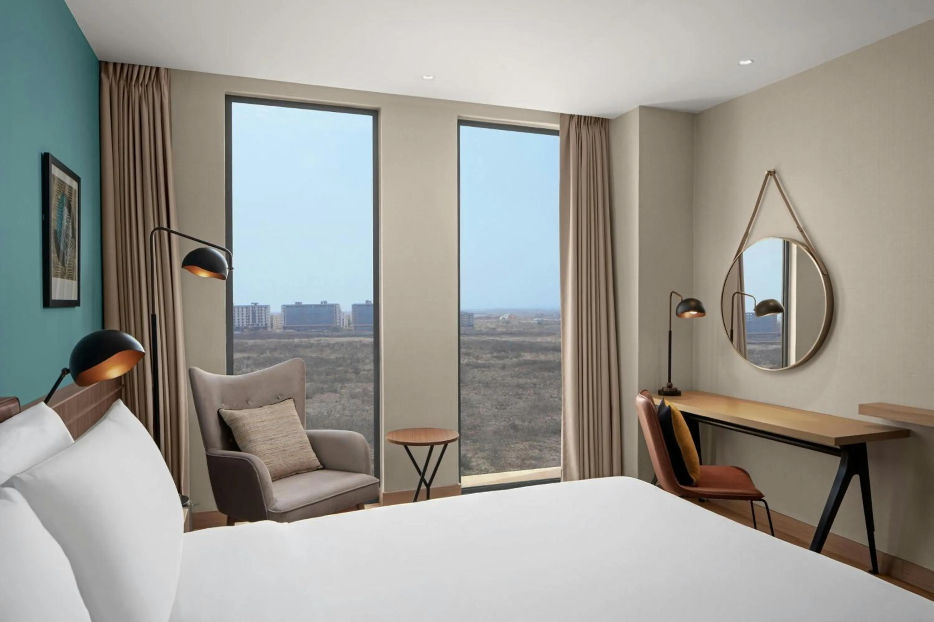 Photo of the whole room, Bed in Four Points by Sheraton Dakar Diamniadio