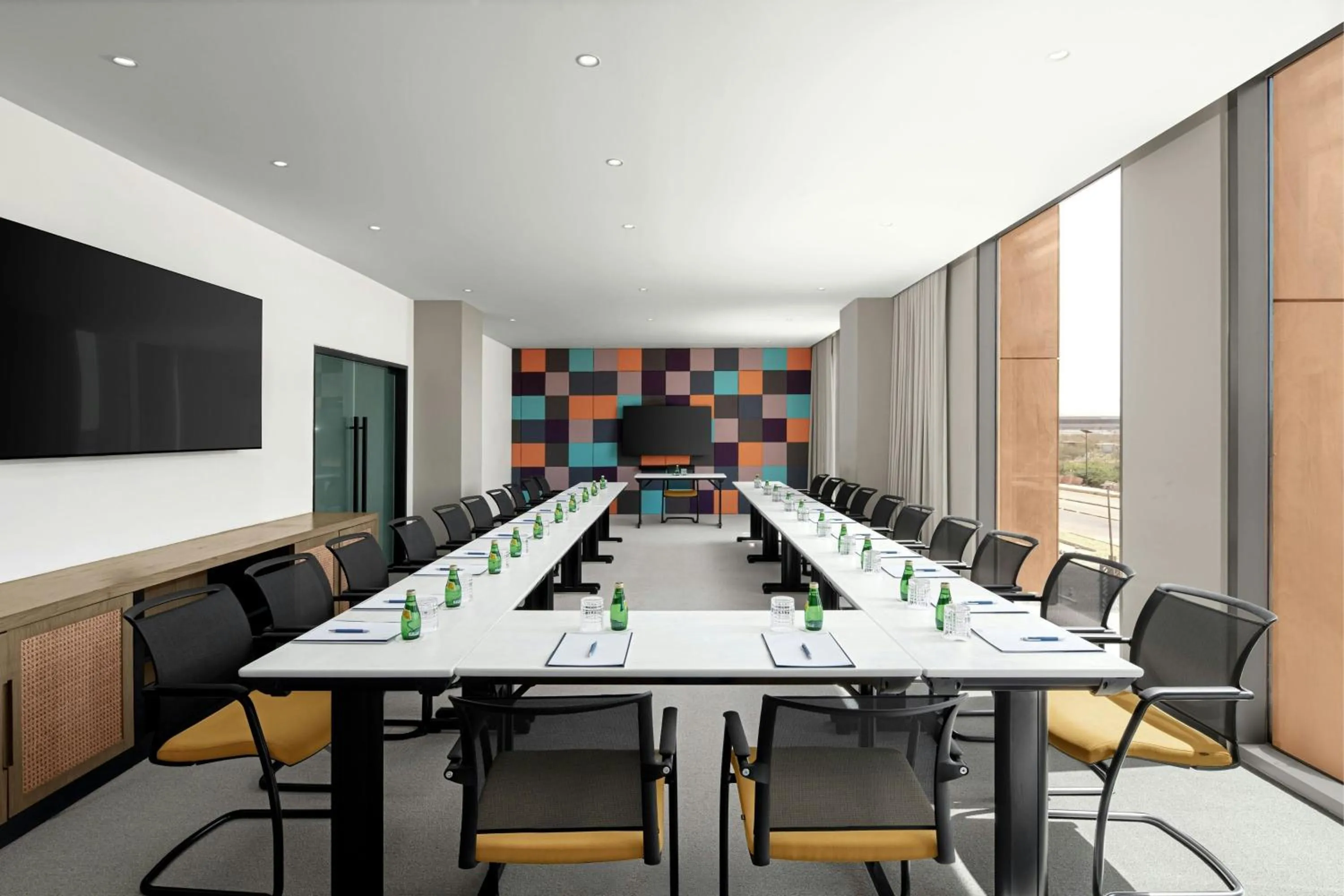 Meeting/conference room in Four Points by Sheraton Dakar Diamniadio