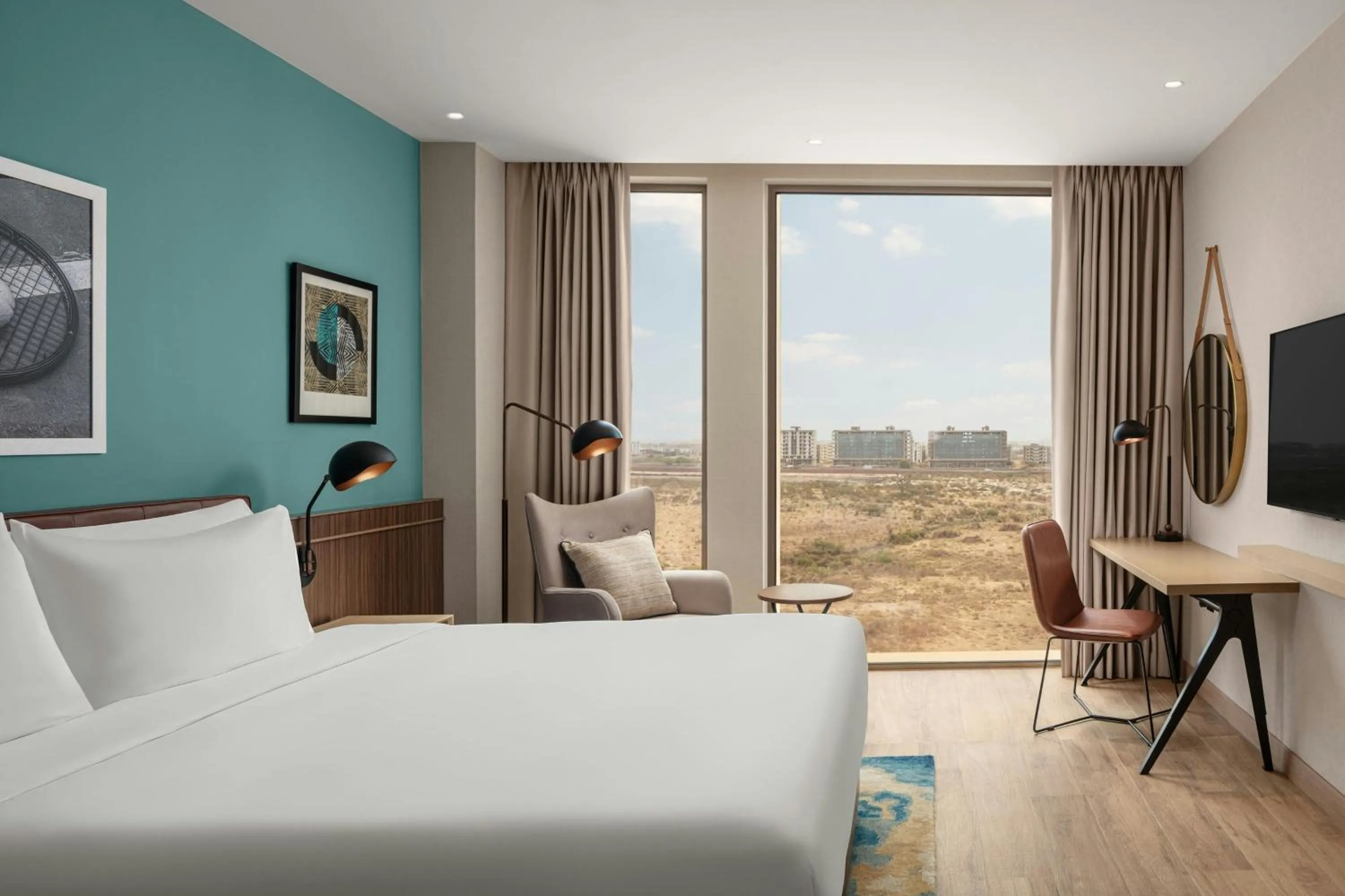 Photo of the whole room, Bed in Four Points by Sheraton Dakar Diamniadio