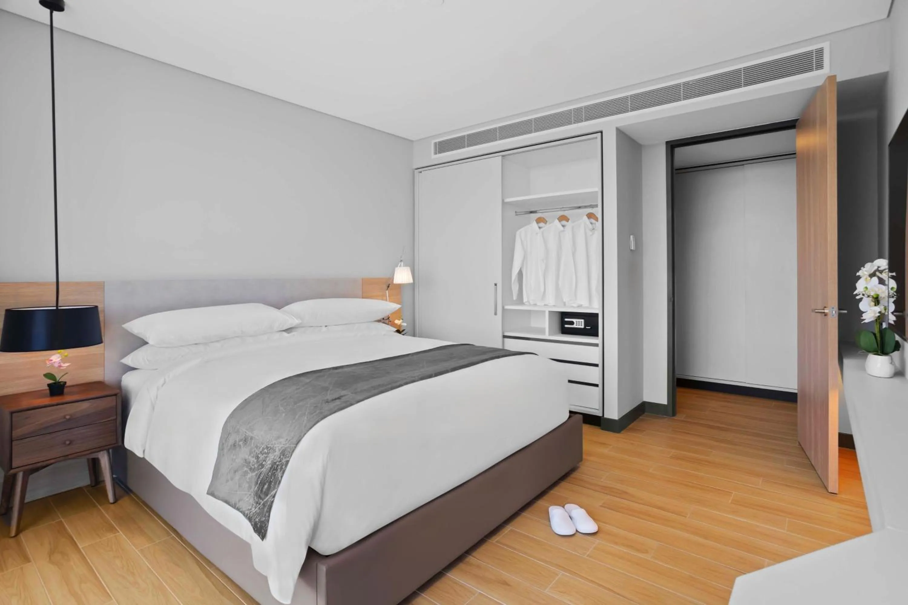 Photo of the whole room, Bed in Marriott Executive Apartments Port Moresby