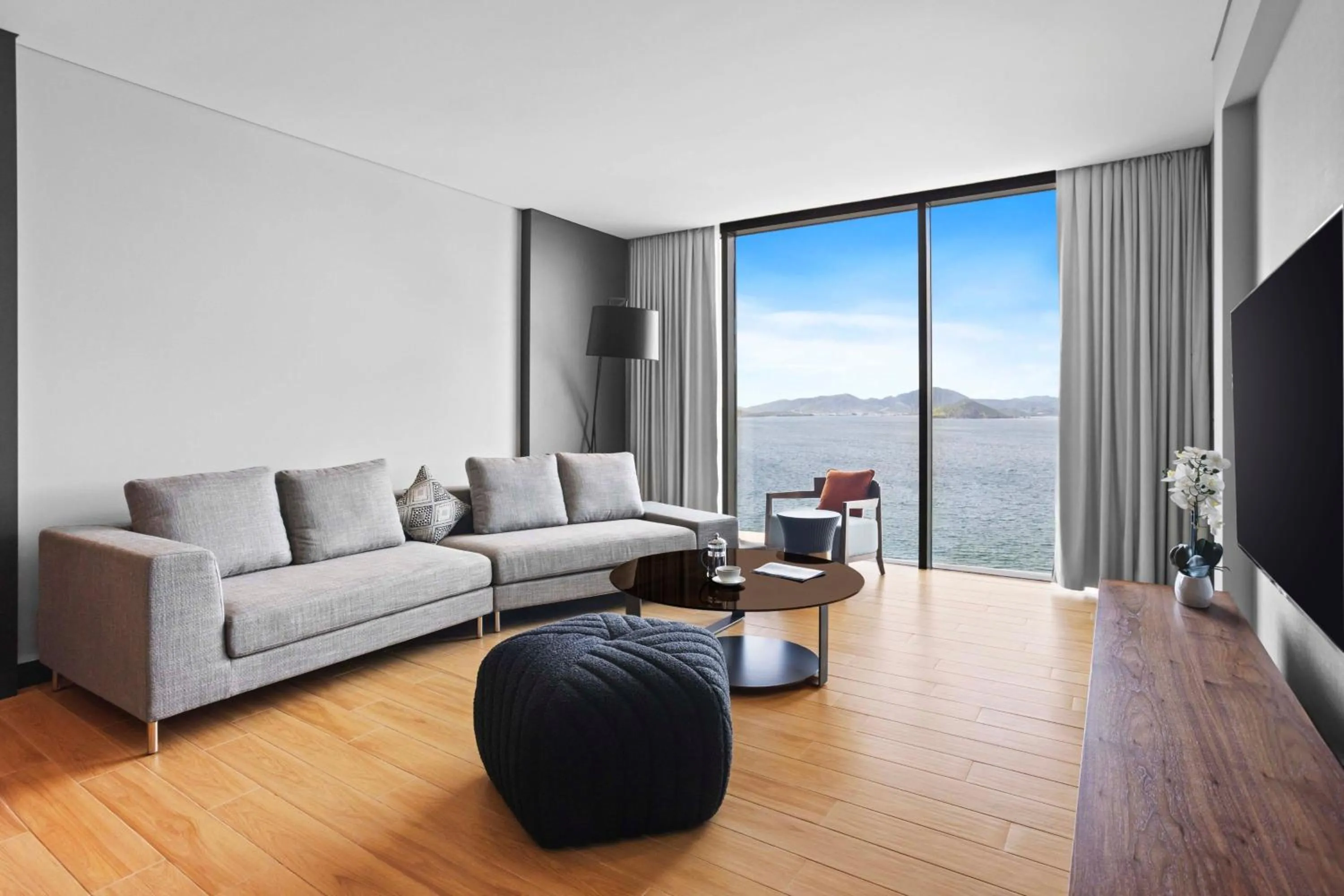 Lounge or bar in Marriott Executive Apartments Port Moresby