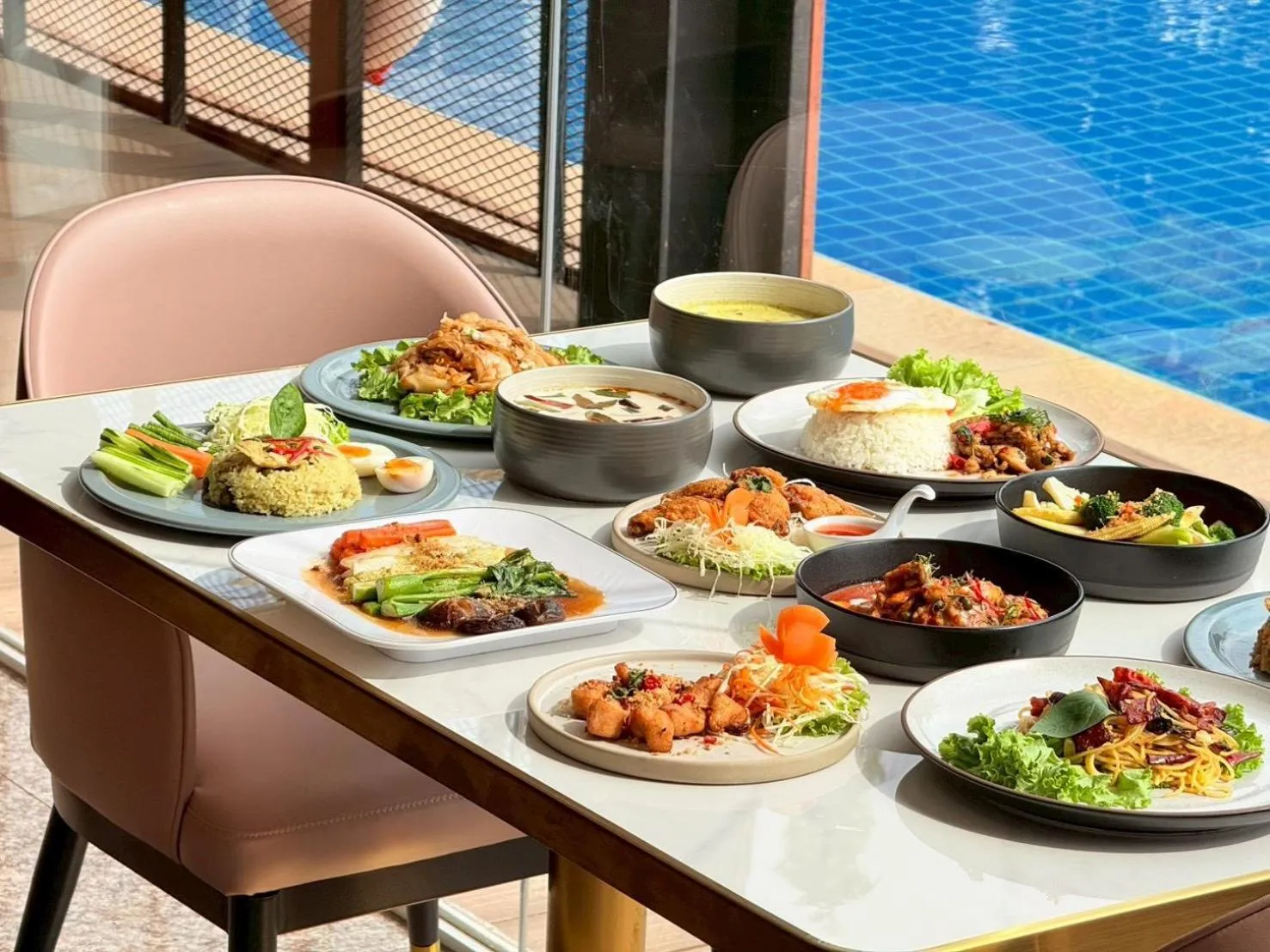 Restaurant/places to eat in Miloft Suvarnabhumi Airport Hotel