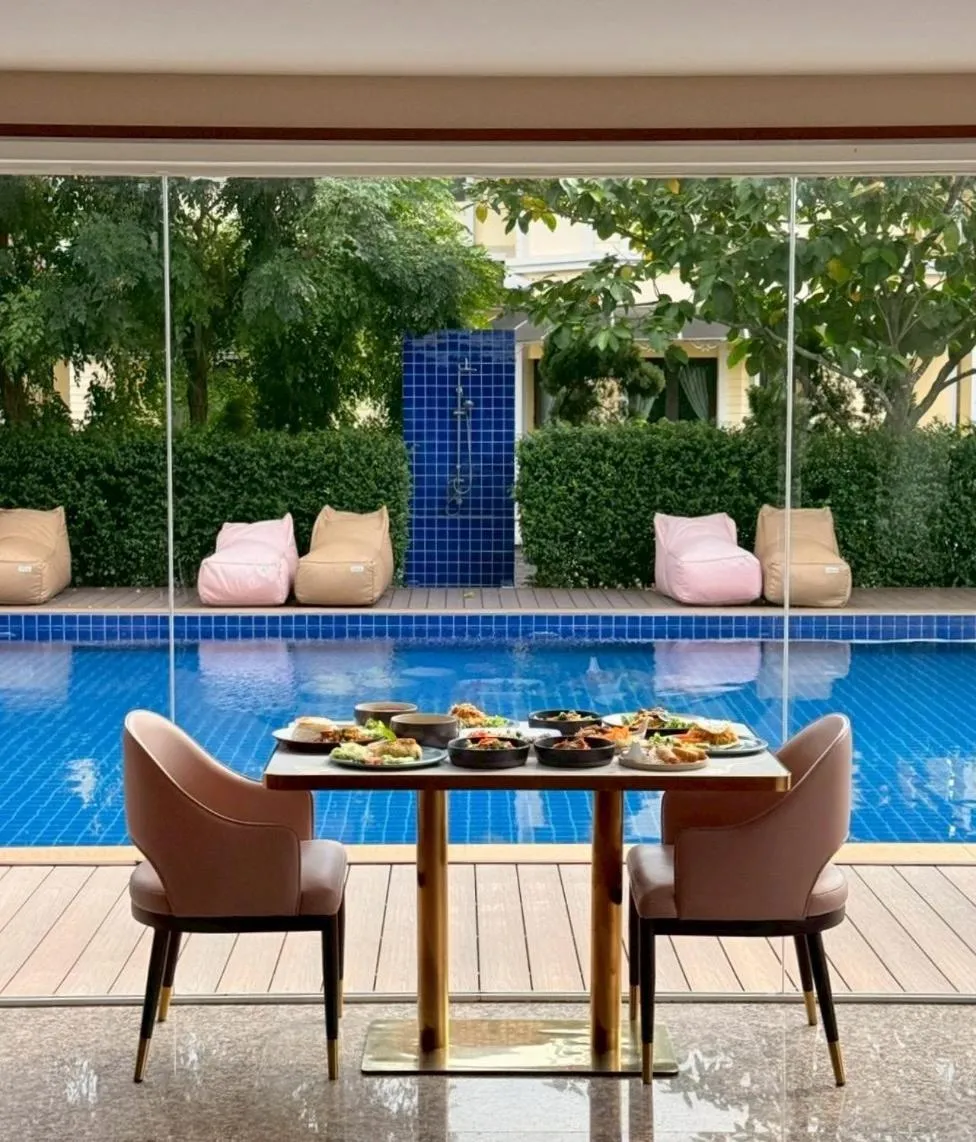 Restaurant/places to eat in Miloft Suvarnabhumi Airport Hotel