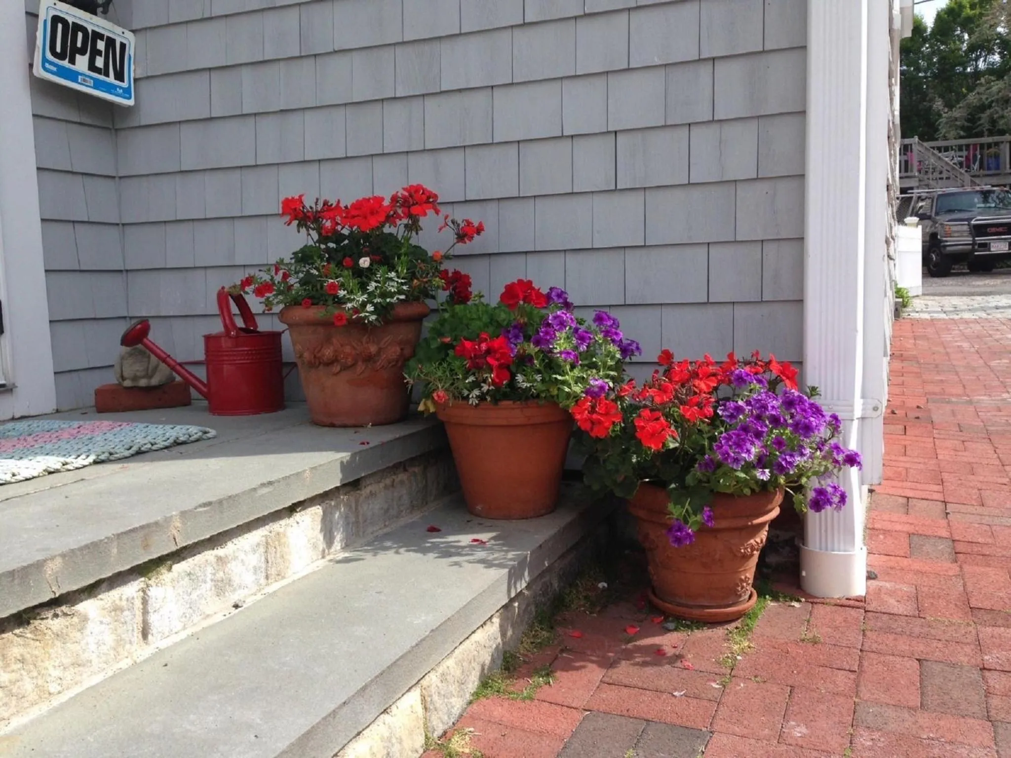 Facade/entrance in Revere Guest House