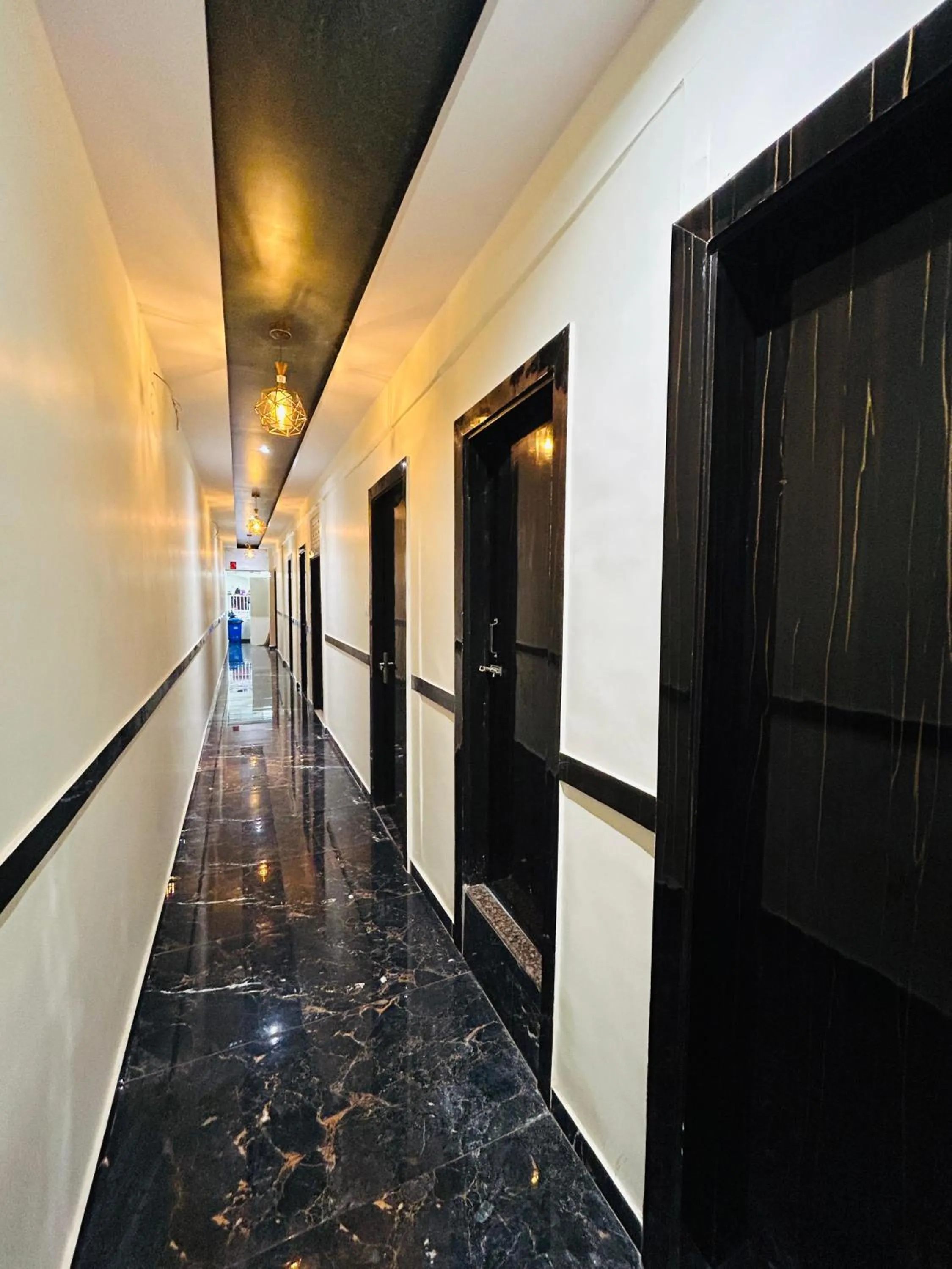 Hotel Rinza Residency