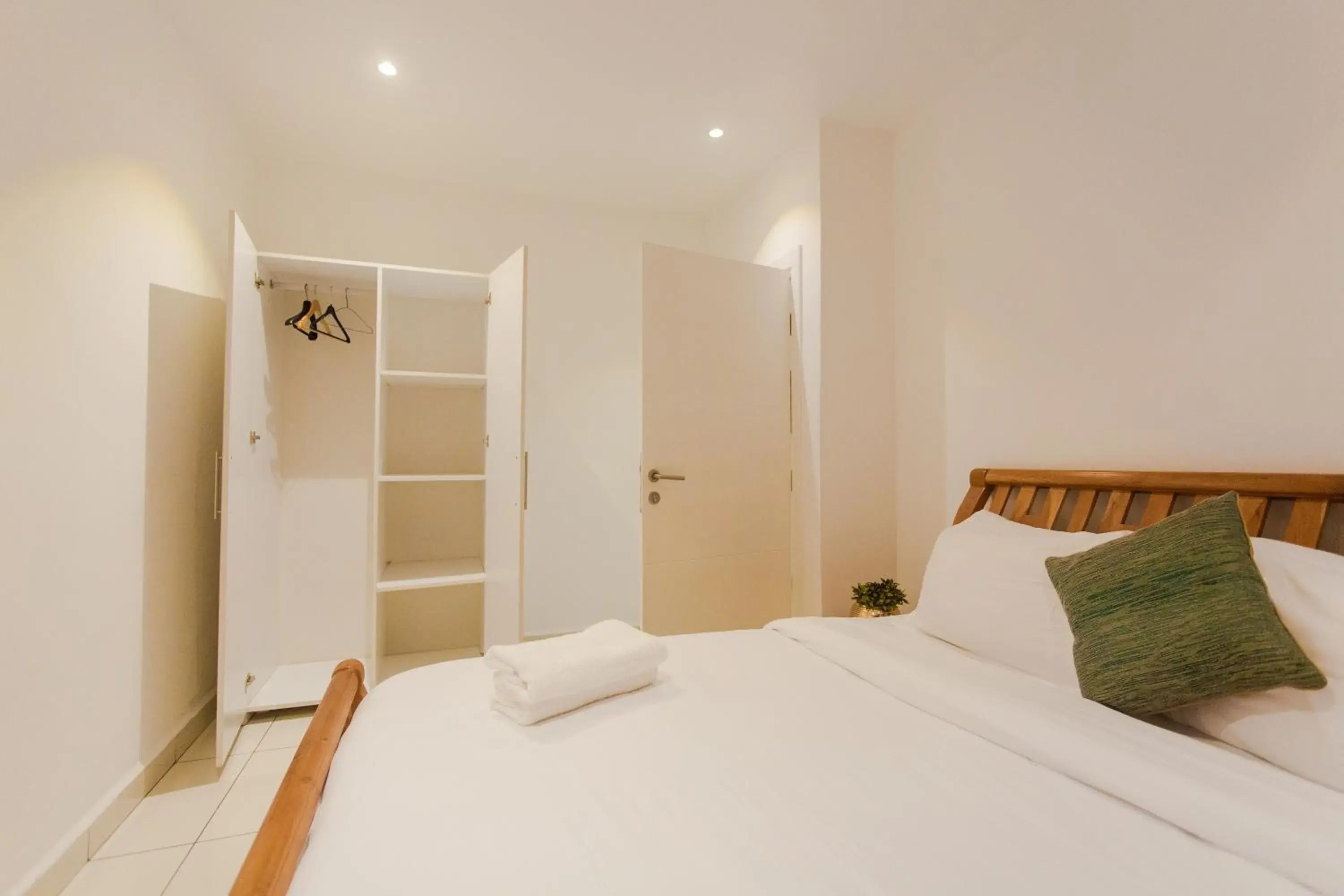 Three-Bedroom Apartment with Balcony in Accra Luxury Apartments at Embassy Gardens Three-Bedroom Apartment with Balcony in Accra Luxury Apartments at Embassy Gardens