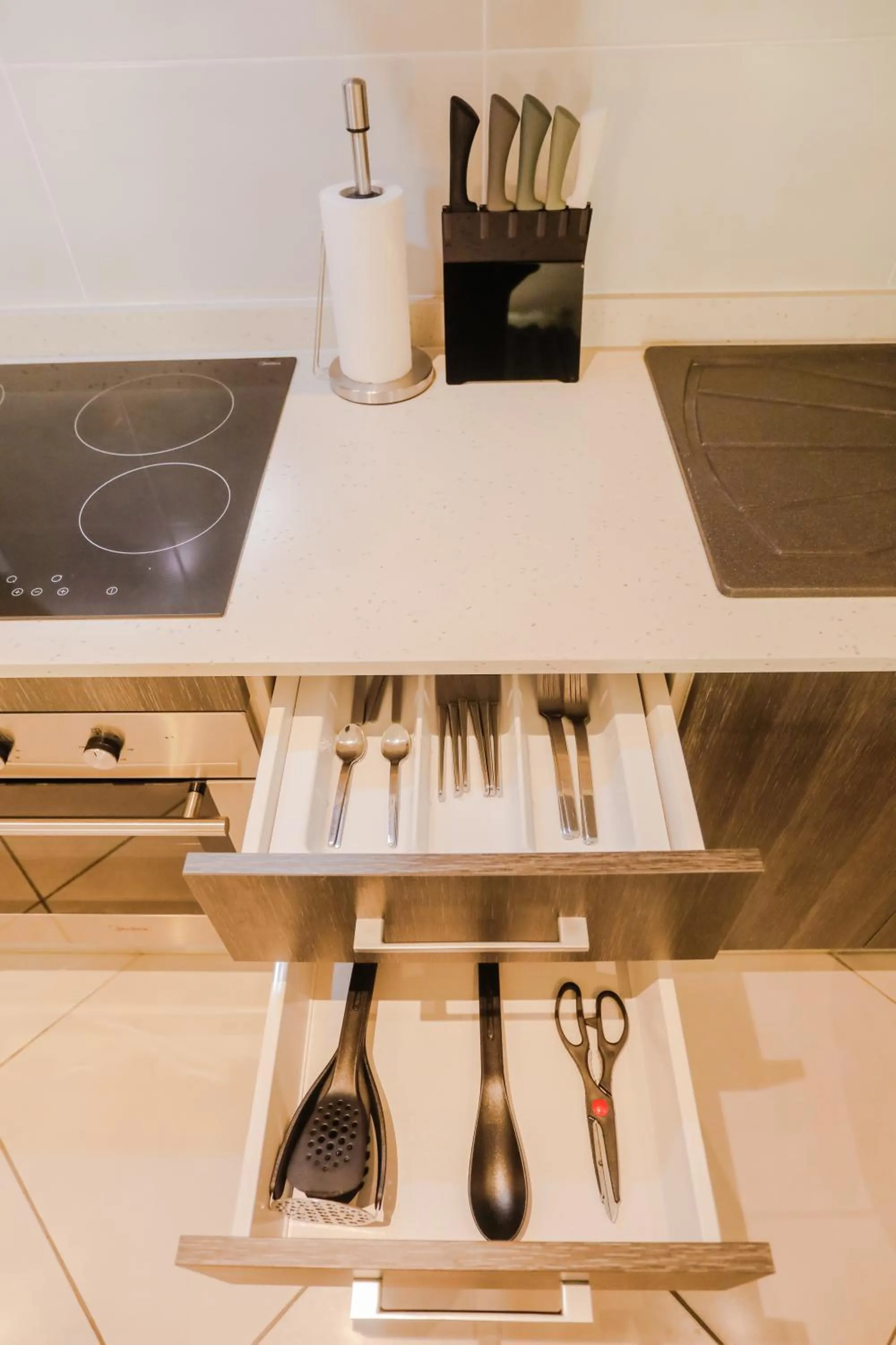 Kitchen or kitchenette in Accra Luxury Apartments at Embassy Gardens