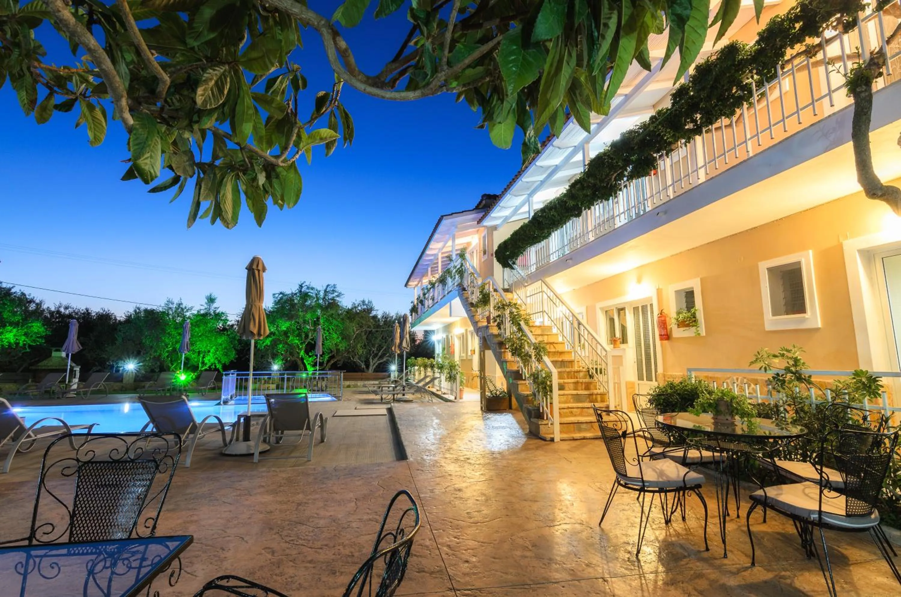 Facade/entrance in Artemis Apartments