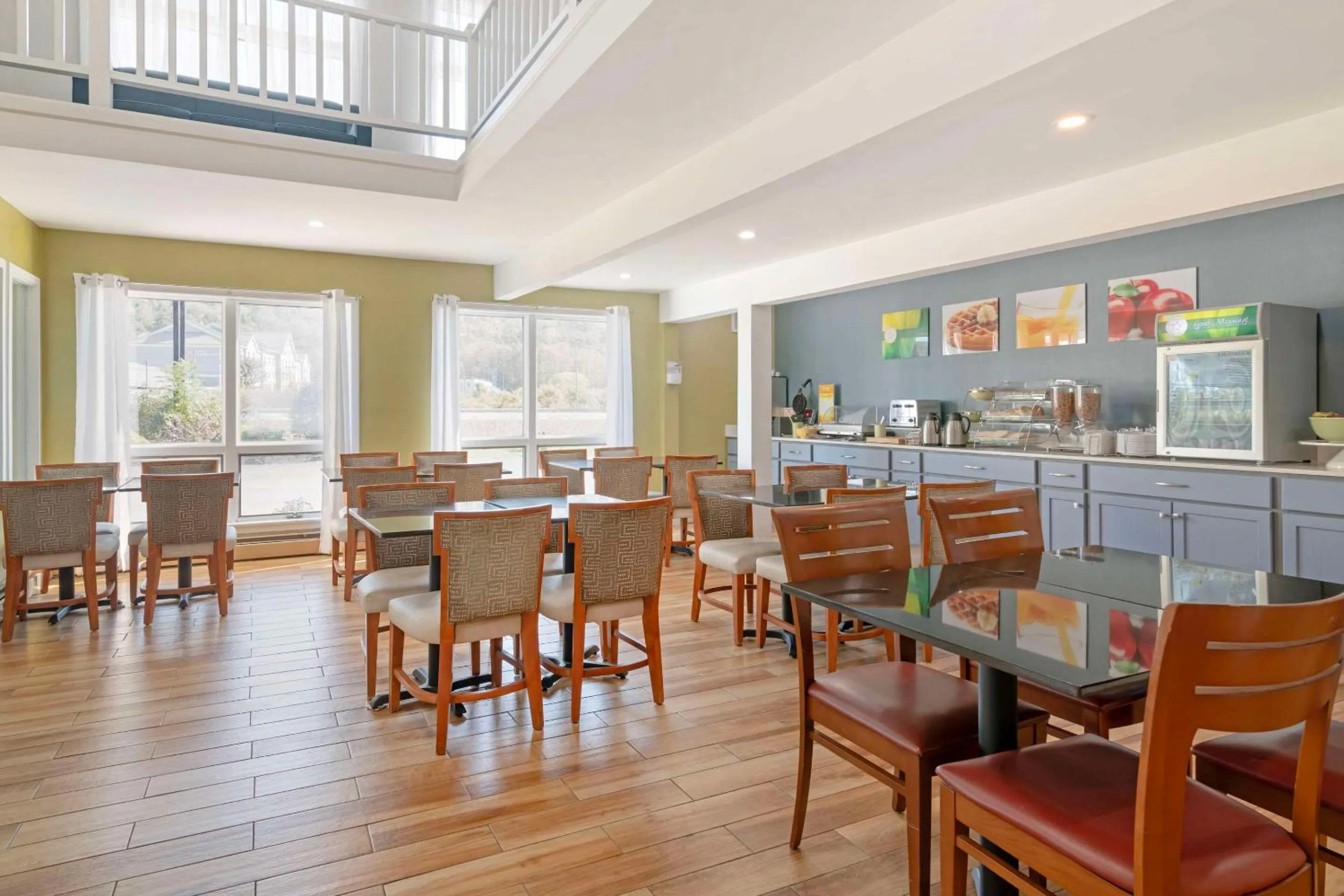 Breakfast in Quality Inn Lebanon - Hanover