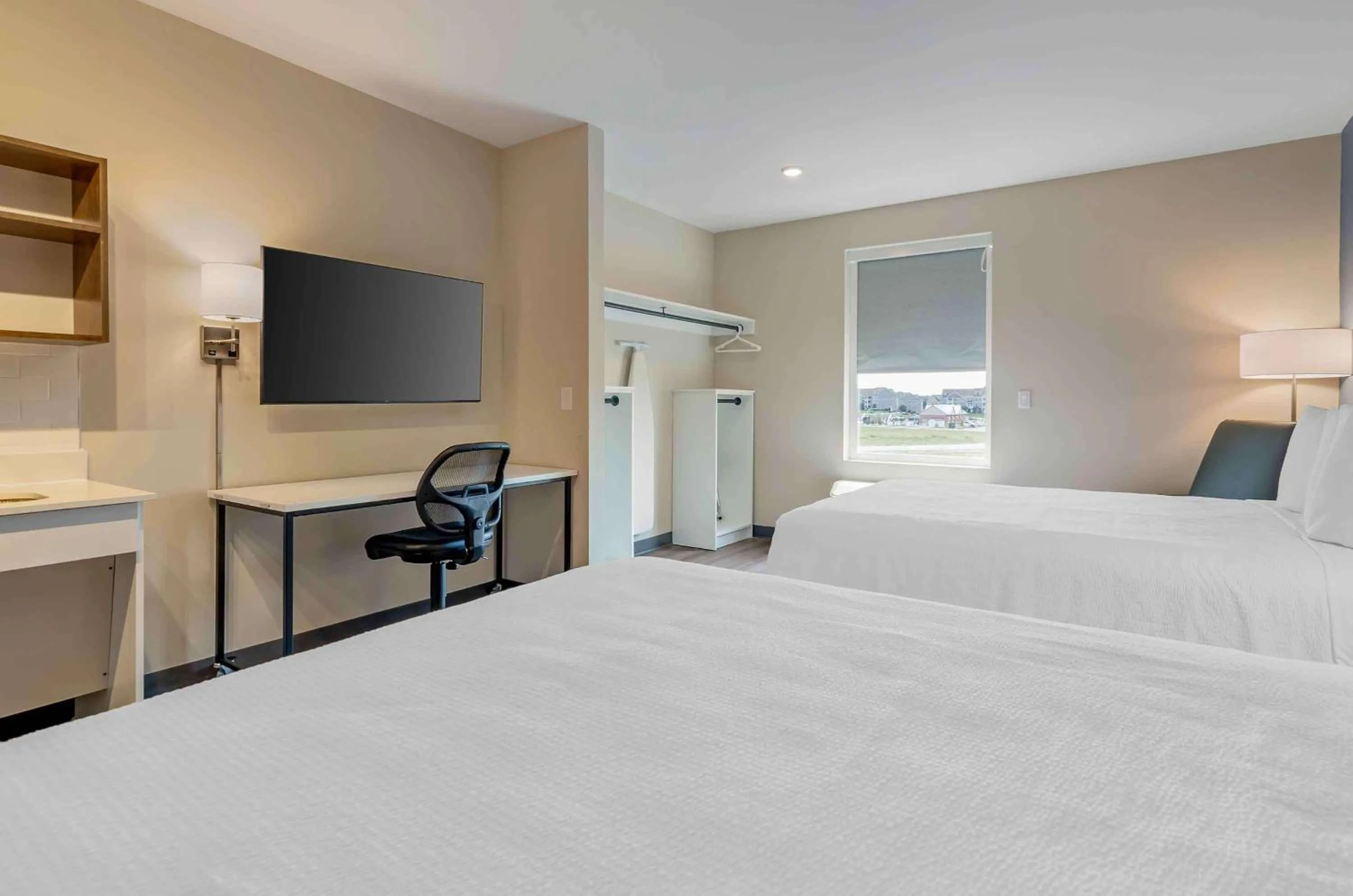 Bedroom, Bed in Extended Stay America Premier Suites - Harrisonburg