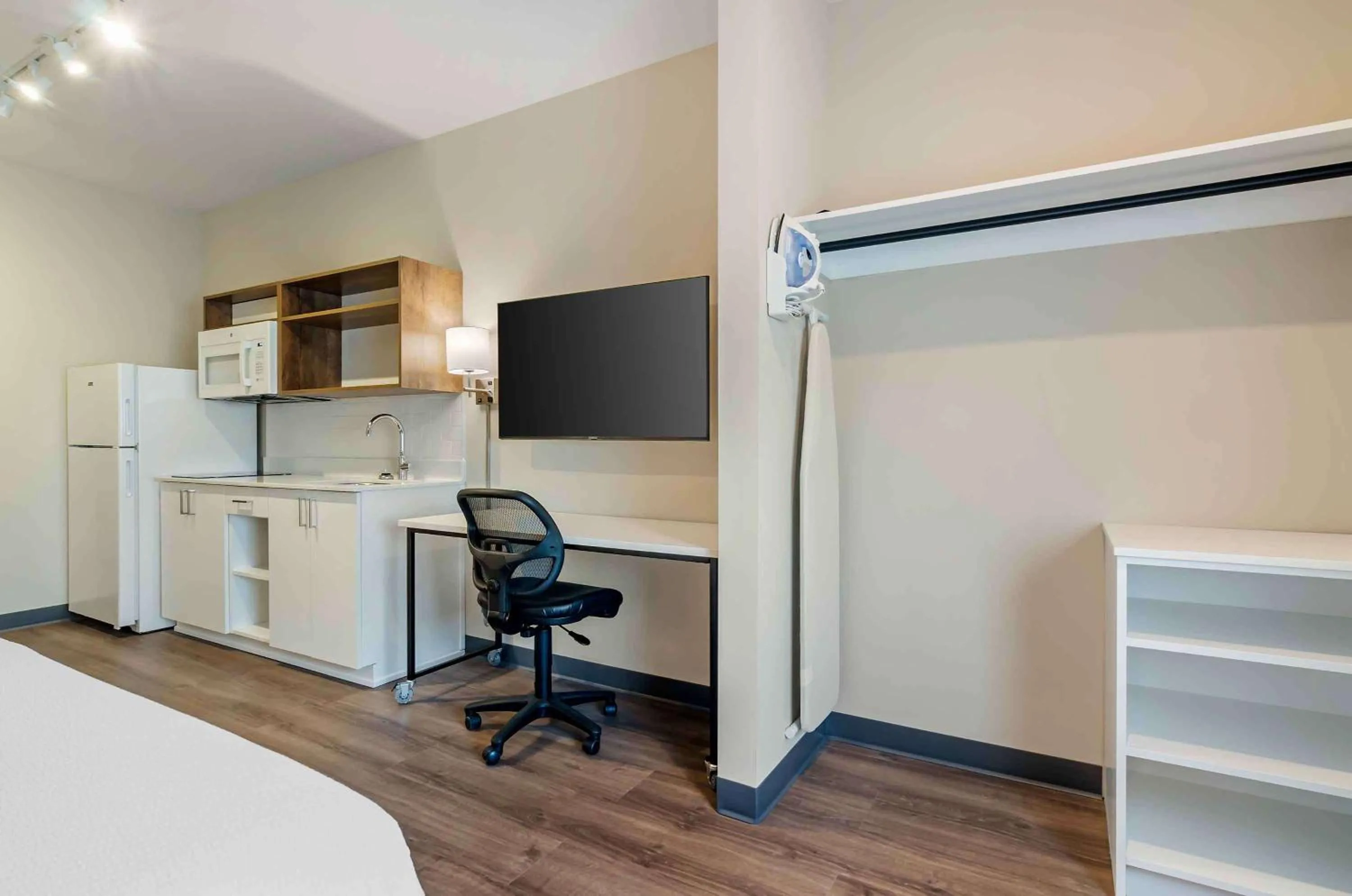 Bedroom in Extended Stay America Premier Suites - Harrisonburg