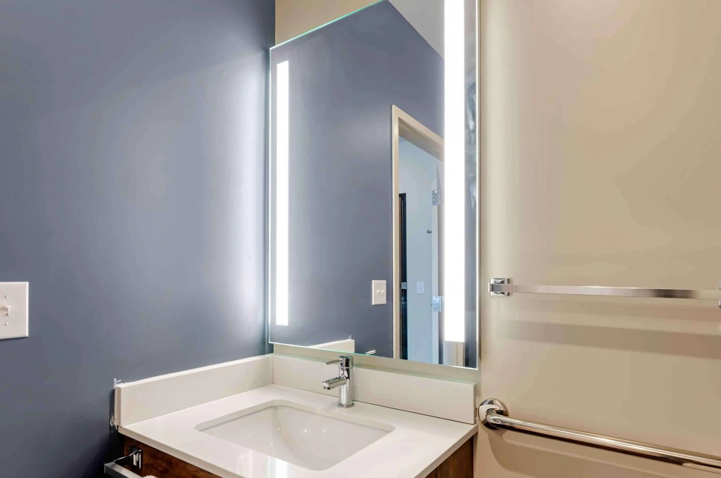 Bathroom in Extended Stay America Premier Suites - Harrisonburg