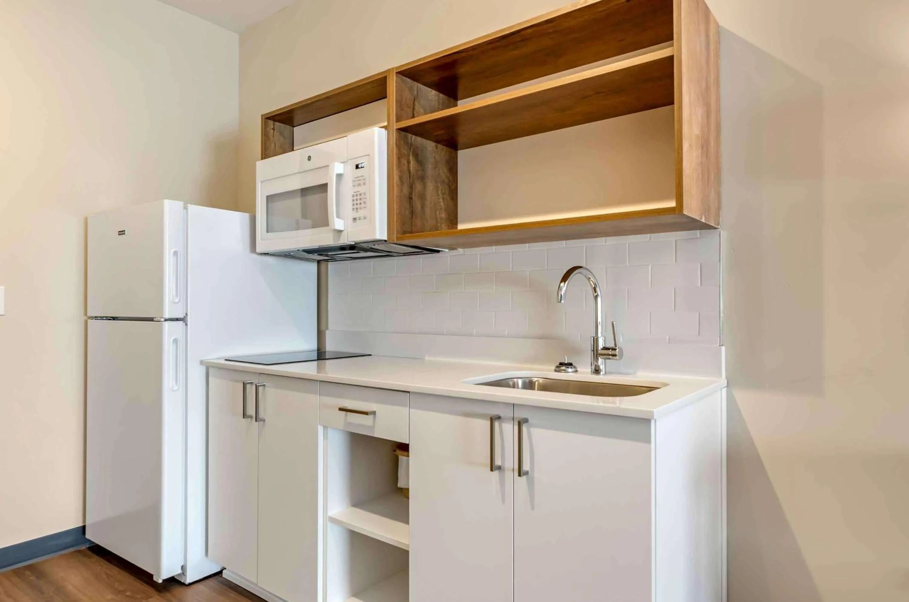 Kitchen or kitchenette in Extended Stay America Premier Suites - Harrisonburg