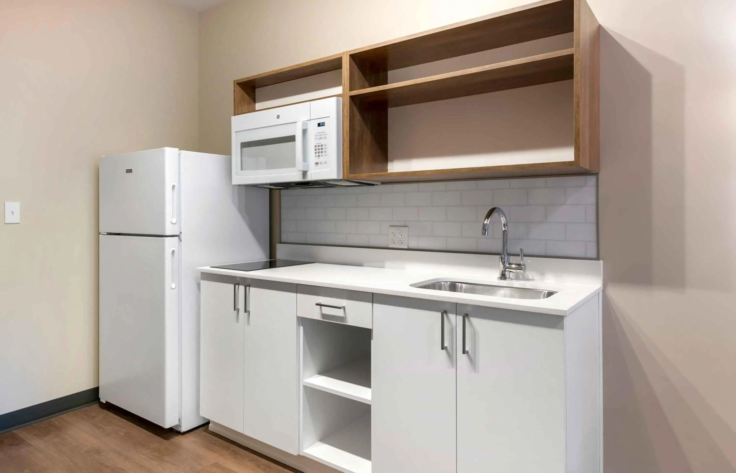 Kitchen or kitchenette in Extended Stay America Premier Suites - Pensacola - NAS Corry Station