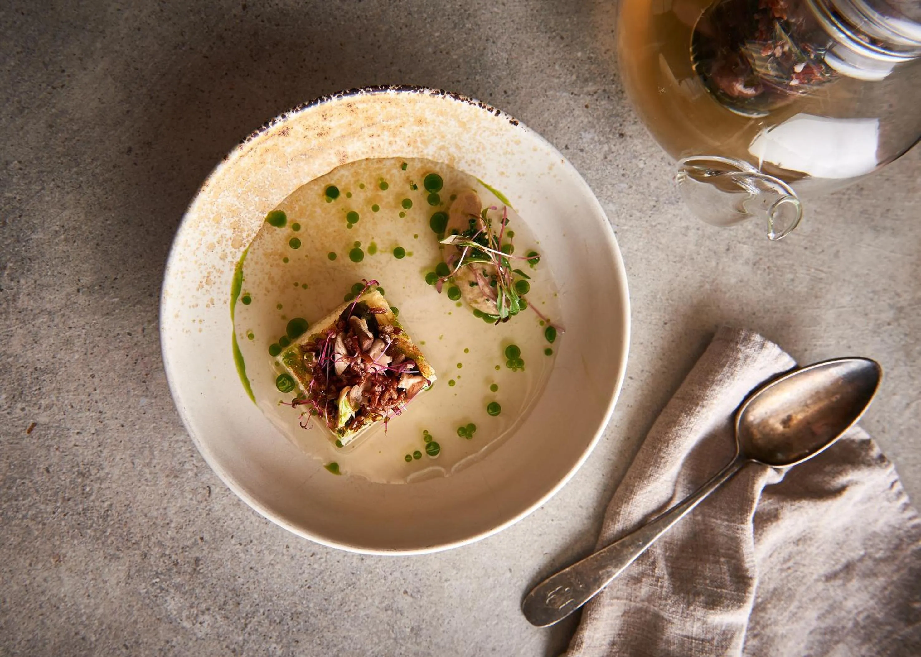 Food and drinks in ME Dubai Residences