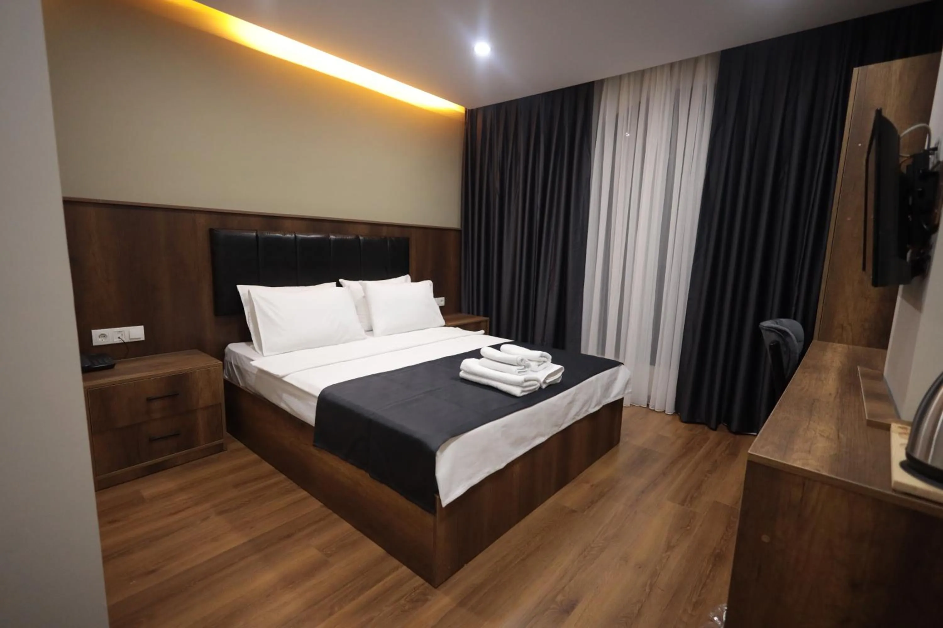 Standard King Room in BZN Airport Hotel